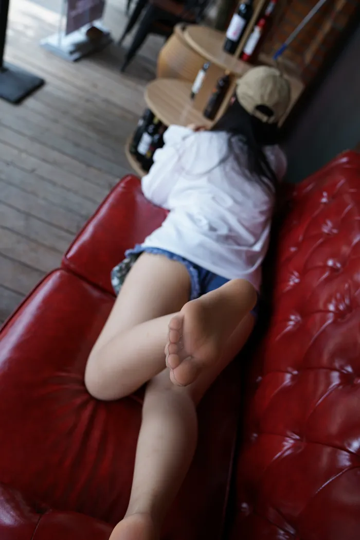 [Mzsock] NO.004 The carefree Northeastern girl Haonan has super tender soles street photography#[61P]-9