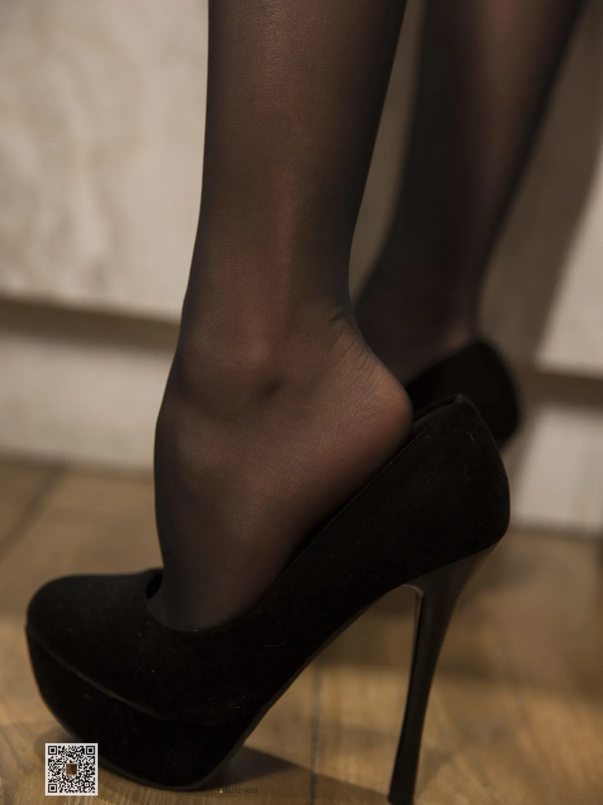 [Mzsock] NO.033 Mr. Gus Qianqian – plump black stockings pointe close-up street photography#[85P]-9