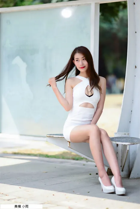 [Mzsock] NO.096 Xiaoyu off-shoulder dress, high heels, beautiful legs, outdoor shot street photography#[100P]-10