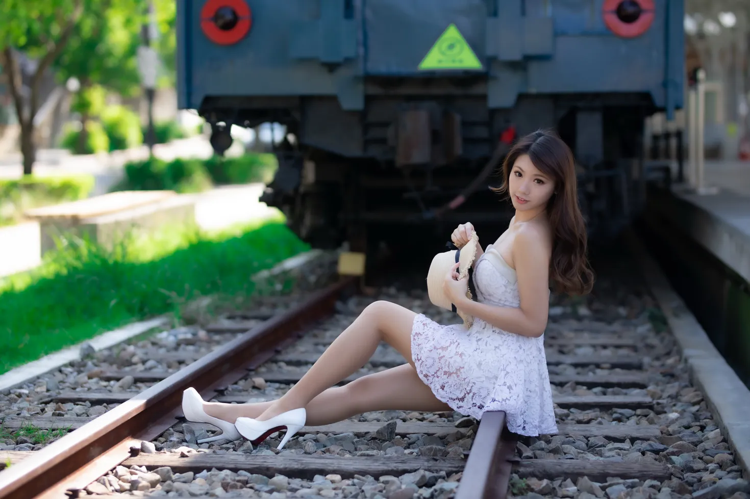 [Mzsock] NO.183 Zhang Lunzhen off-shoulder dress, stockings, high heels and beautiful legs street photography#[36P]-2