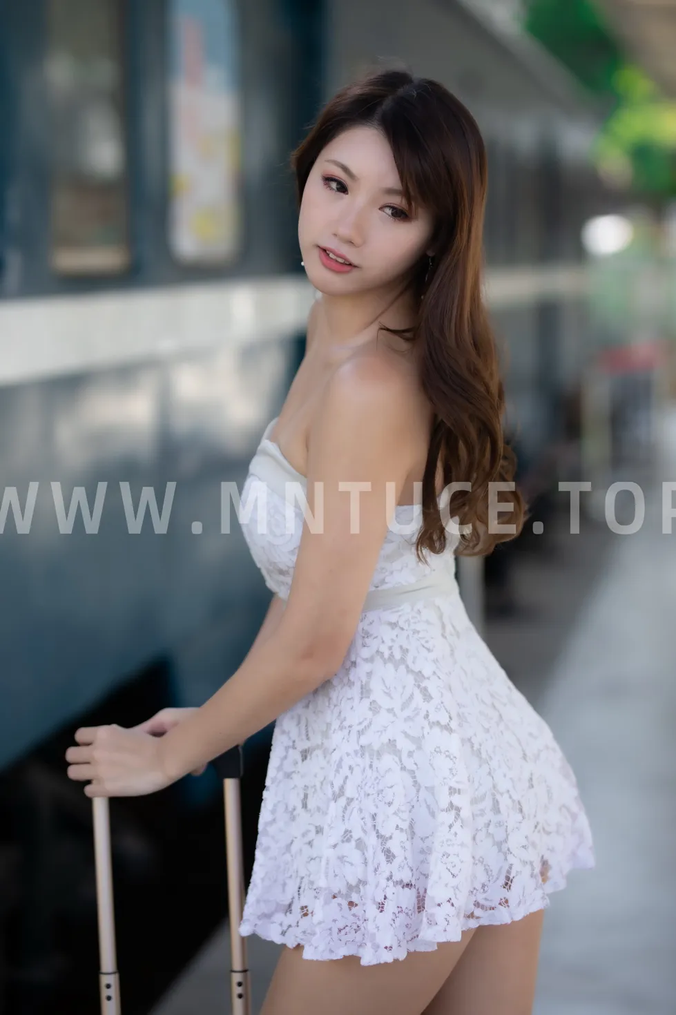 [Mzsock] NO.183 Zhang Lunzhen off-shoulder dress, stockings, high heels and beautiful legs street photography#[36P]-5