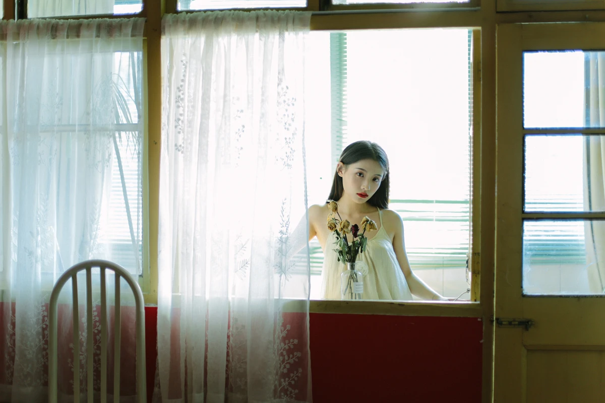 [YITUYU] 2022.12.16 Vol.2691 – Light and Shadow stamen#[38P]-1