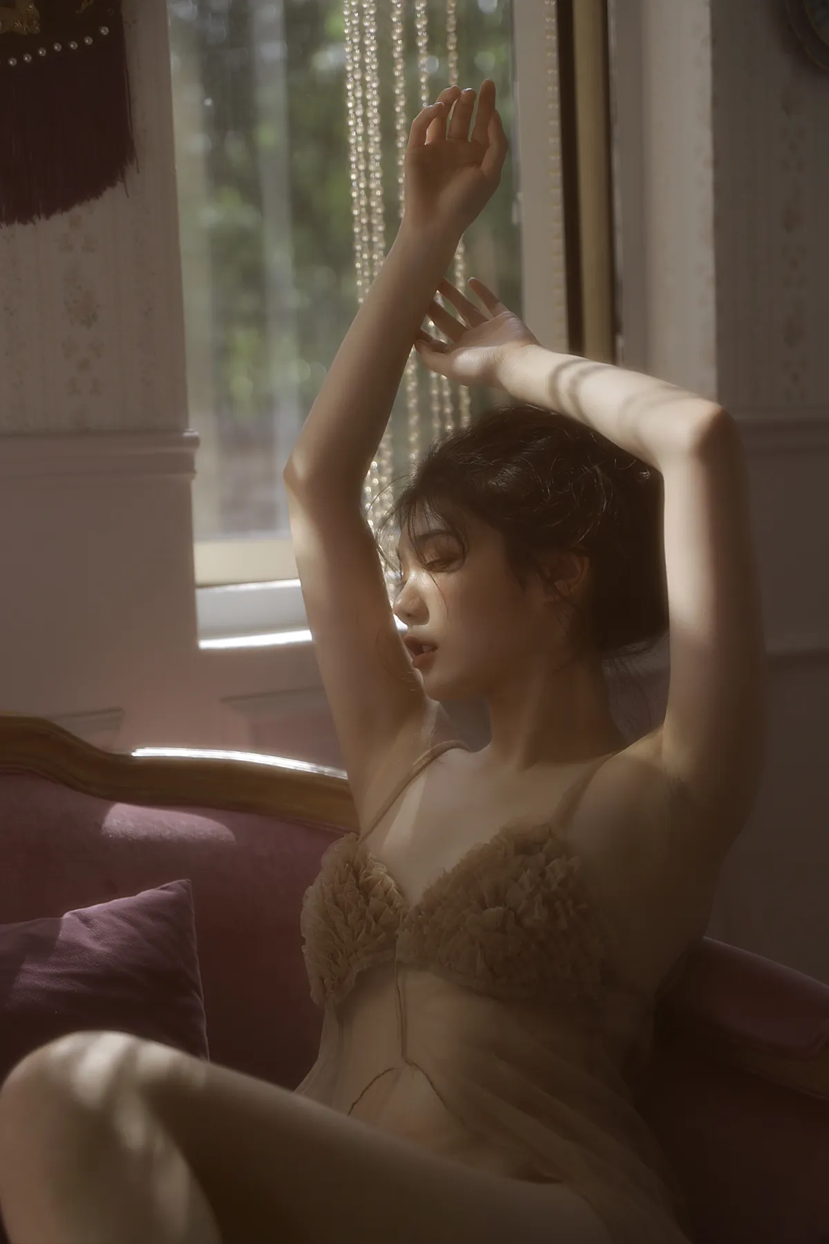 [YITUYU] 2022.12.14 Vol.2675 – Light and Shadow 33#[24P]-1