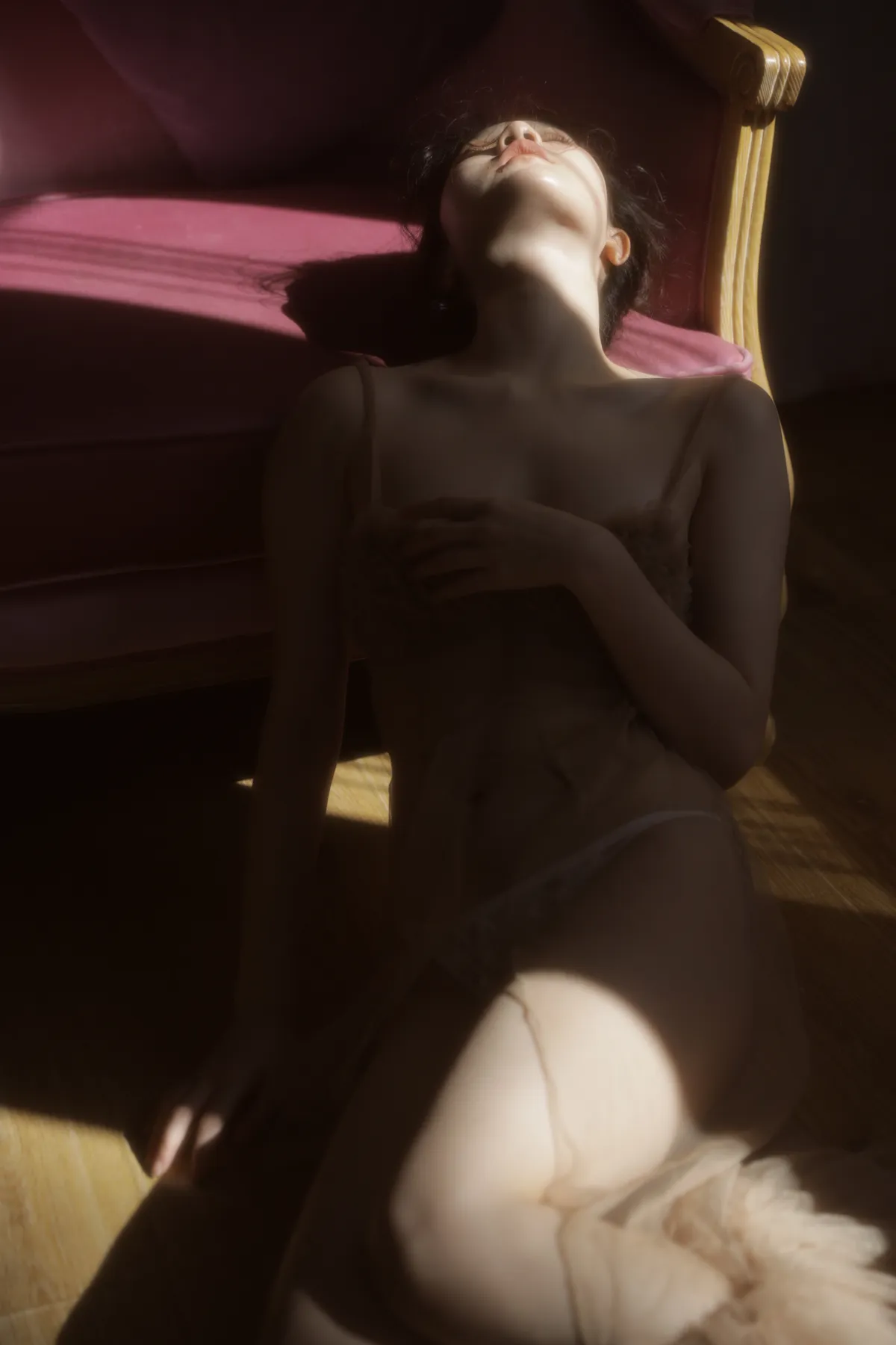 [YITUYU] 2022.12.14 Vol.2675 – Light and Shadow 33#[24P]-1