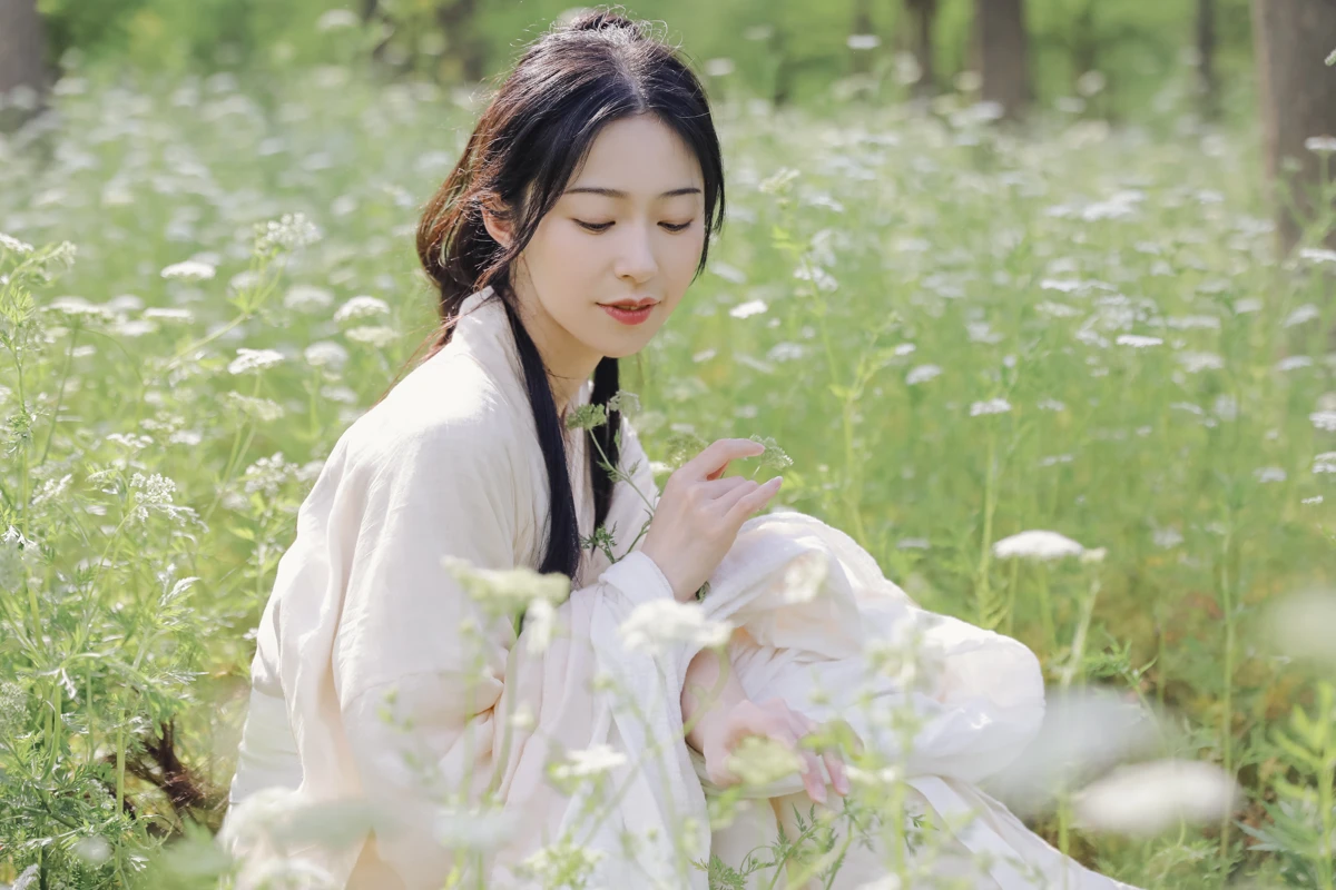 [YITUYU] 2022.12.18 Vol.2706 – Nanzi pink noodle girl#[33P]-1