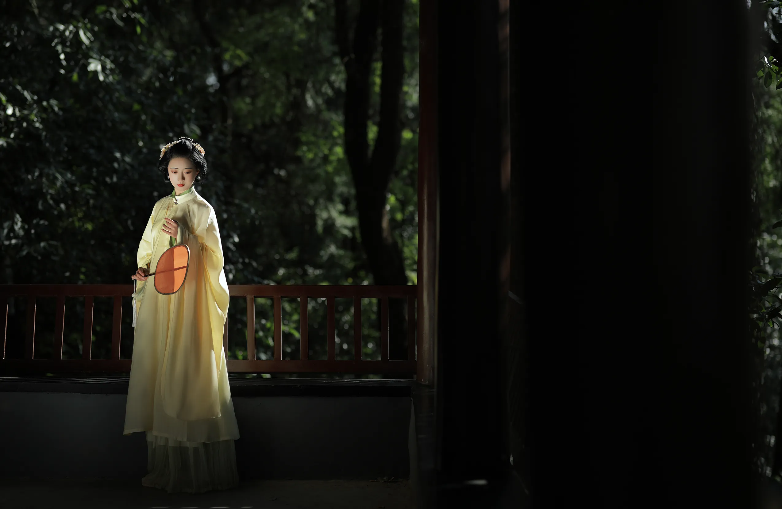 [YITUYU] 2022.11.30 Vol.2561 – Light Spring Mountain YunFleur#[40P]-3