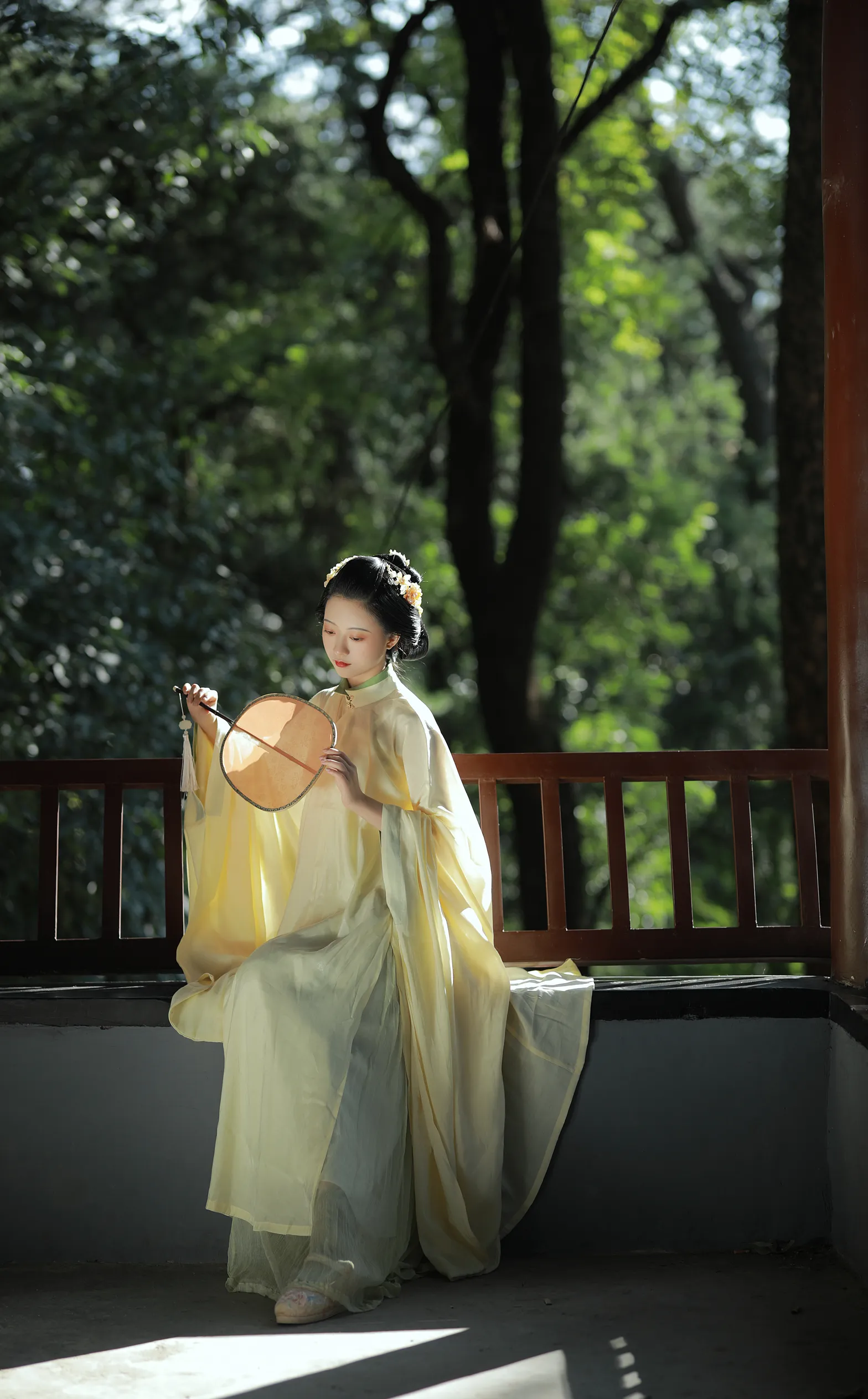 [YITUYU] 2022.11.30 Vol.2561 – Light Spring Mountain YunFleur#[40P]-1