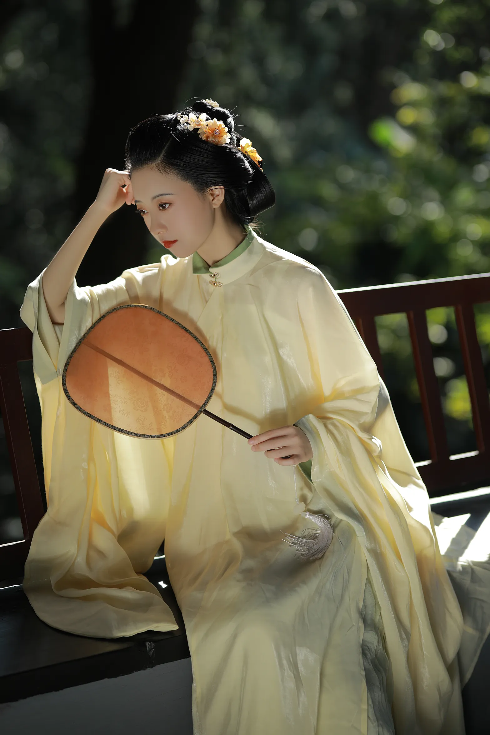 [YITUYU] 2022.11.30 Vol.2561 – Light Spring Mountain YunFleur#[40P]-2
