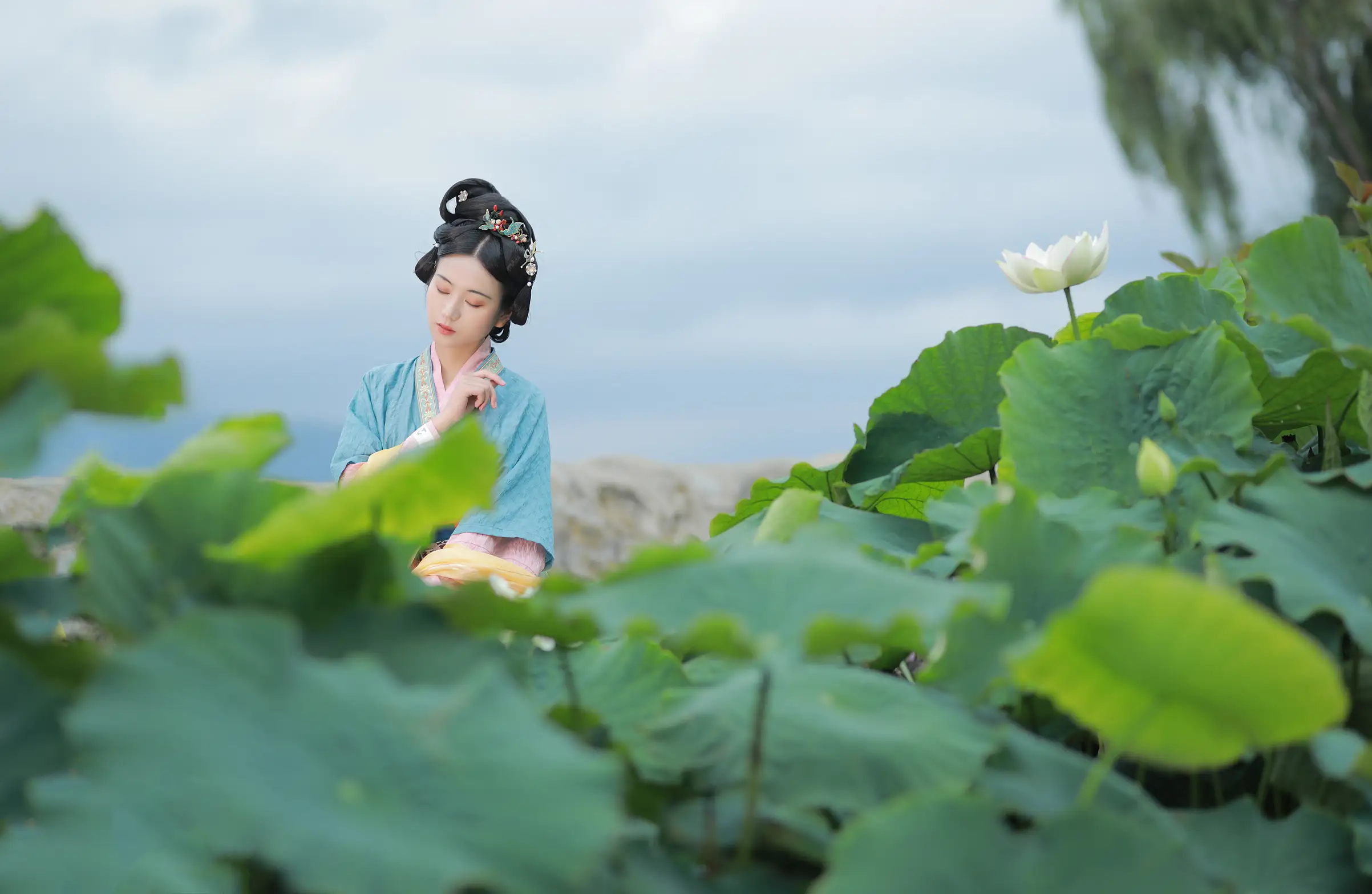 [YITUYU] 2022.08.12 Vol.1687 – Long Summer Yujin#[39P]-1