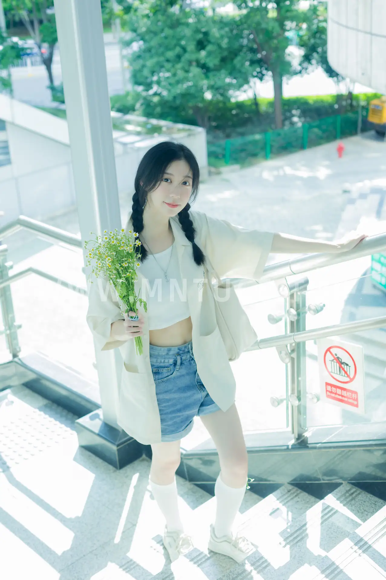 [YITUYU] 2022.08.22 Vol.1761 – Subway Adventures Cat Feeding Girl Cat Girl-#[39P]-6