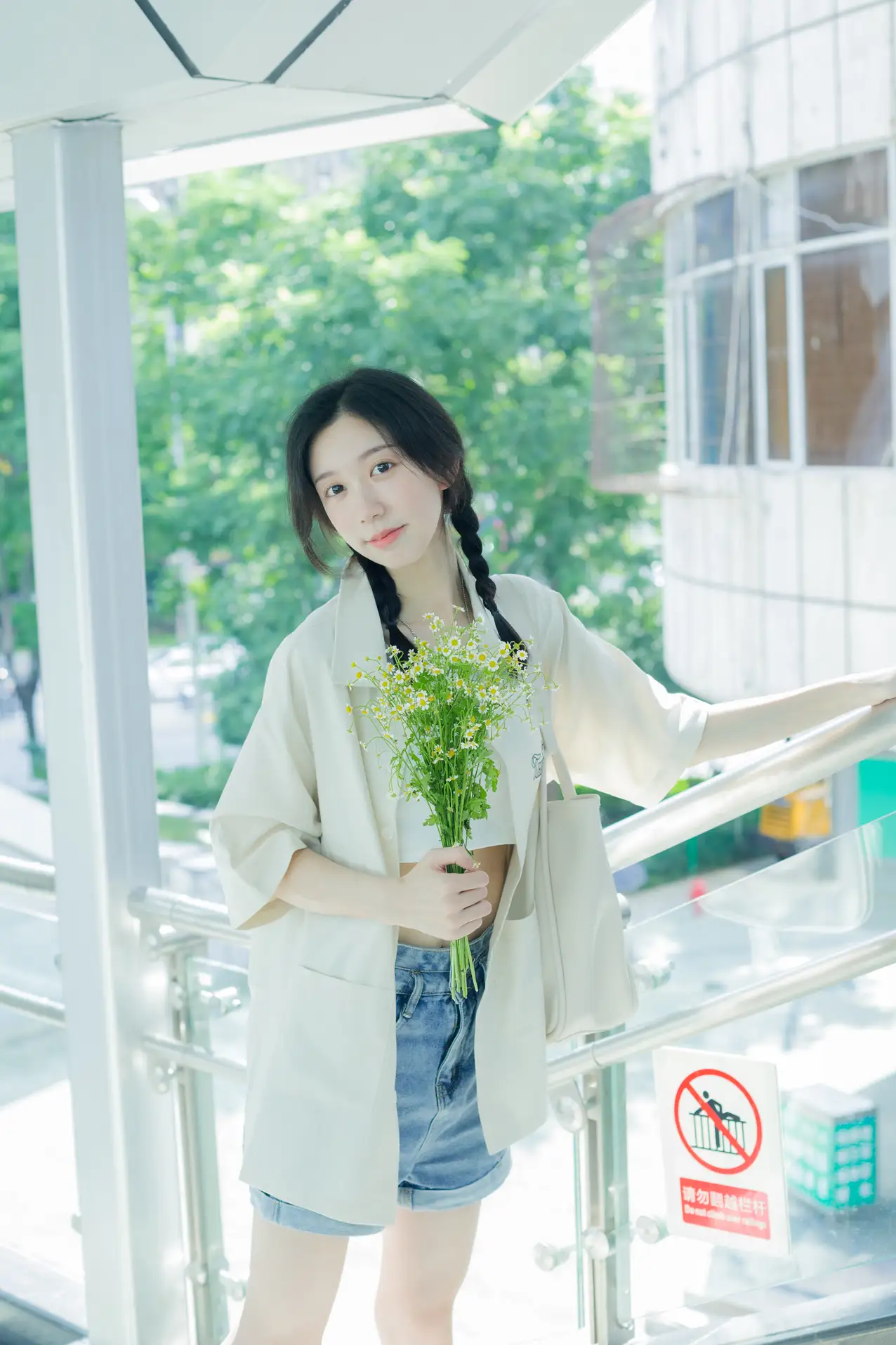 [YITUYU] 2022.08.22 Vol.1761 – Subway Adventures Cat Feeding Girl Cat Girl-#[39P]-7