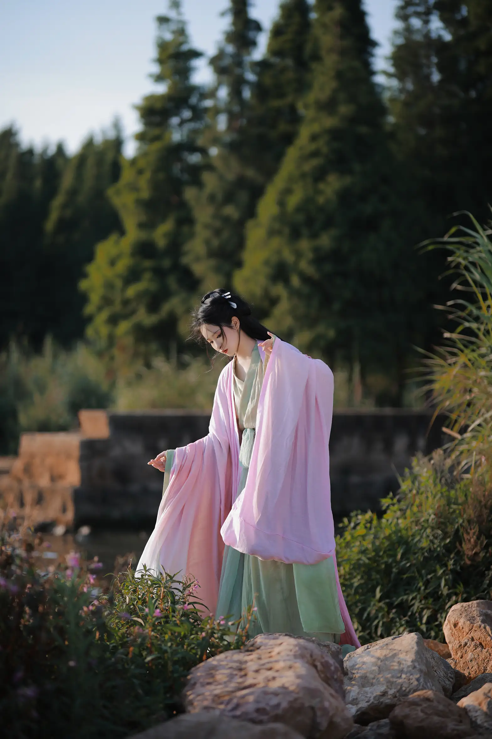 [YITUYU] 2022.08.30 Vol.1828 – The Color of Fireworks in the World The fallen flower man is independent#[33P]-1