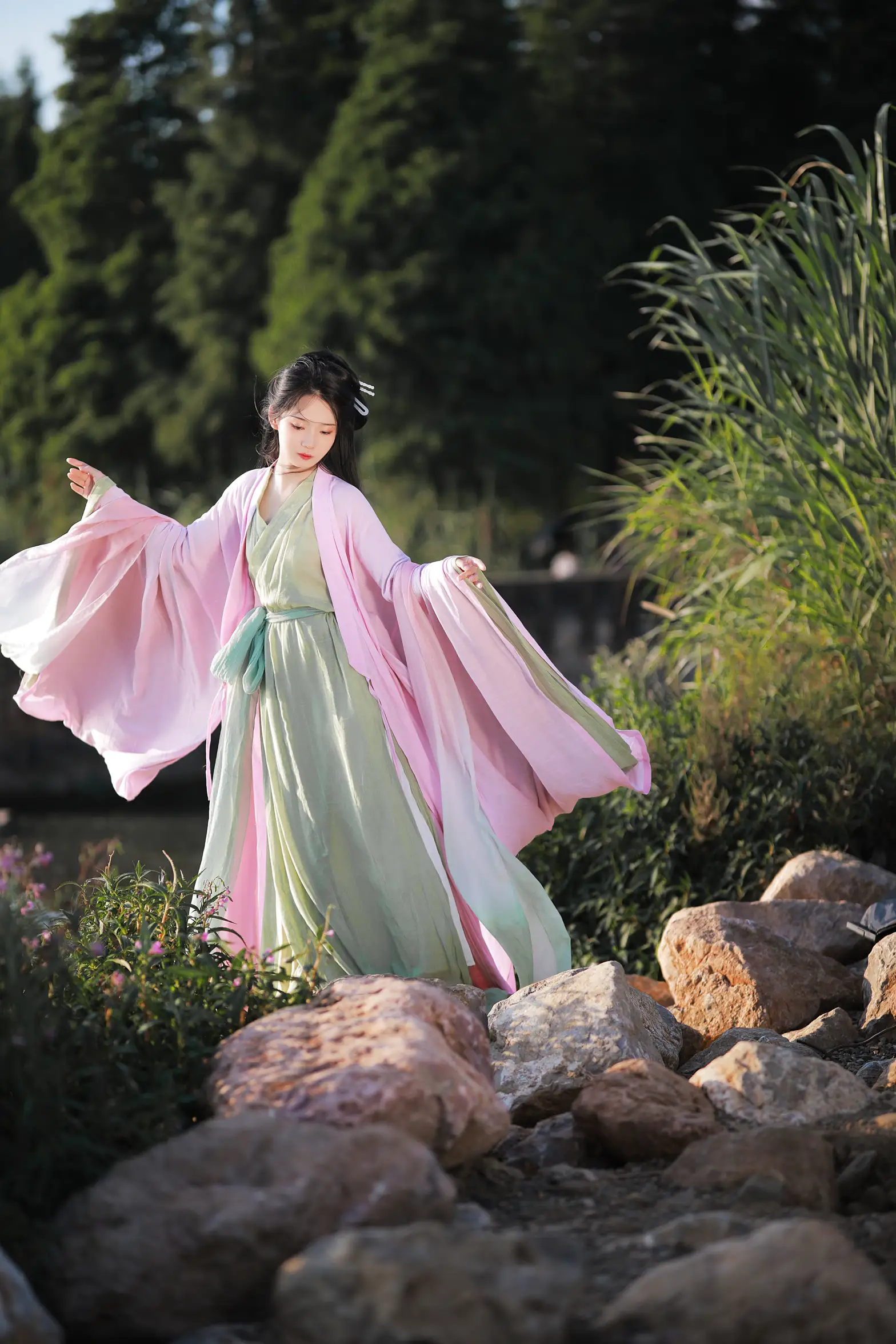 [YITUYU] 2022.08.30 Vol.1828 – The Color of Fireworks in the World The fallen flower man is independent#[33P]-1