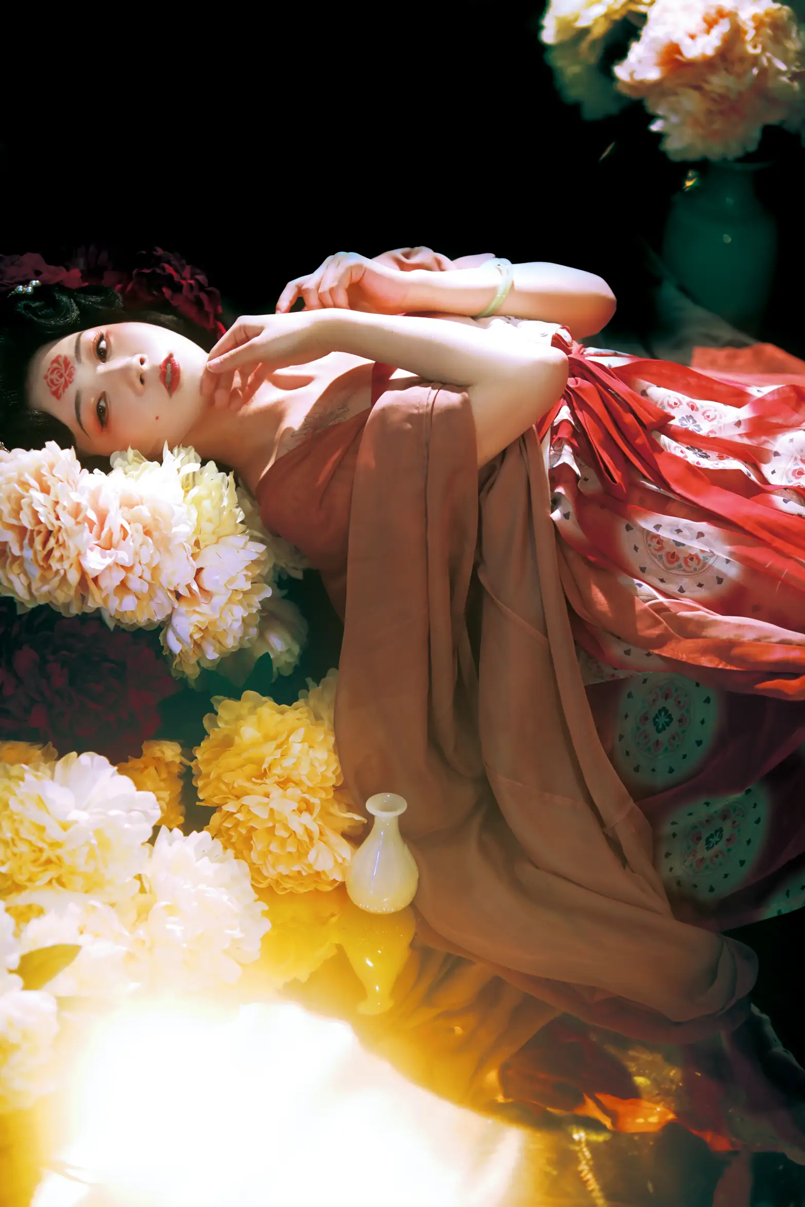 [YITUYU] 2022.08.23 Vol.1771 – The imperial concubine lies drunk among the peonies salmon#[21P]-6