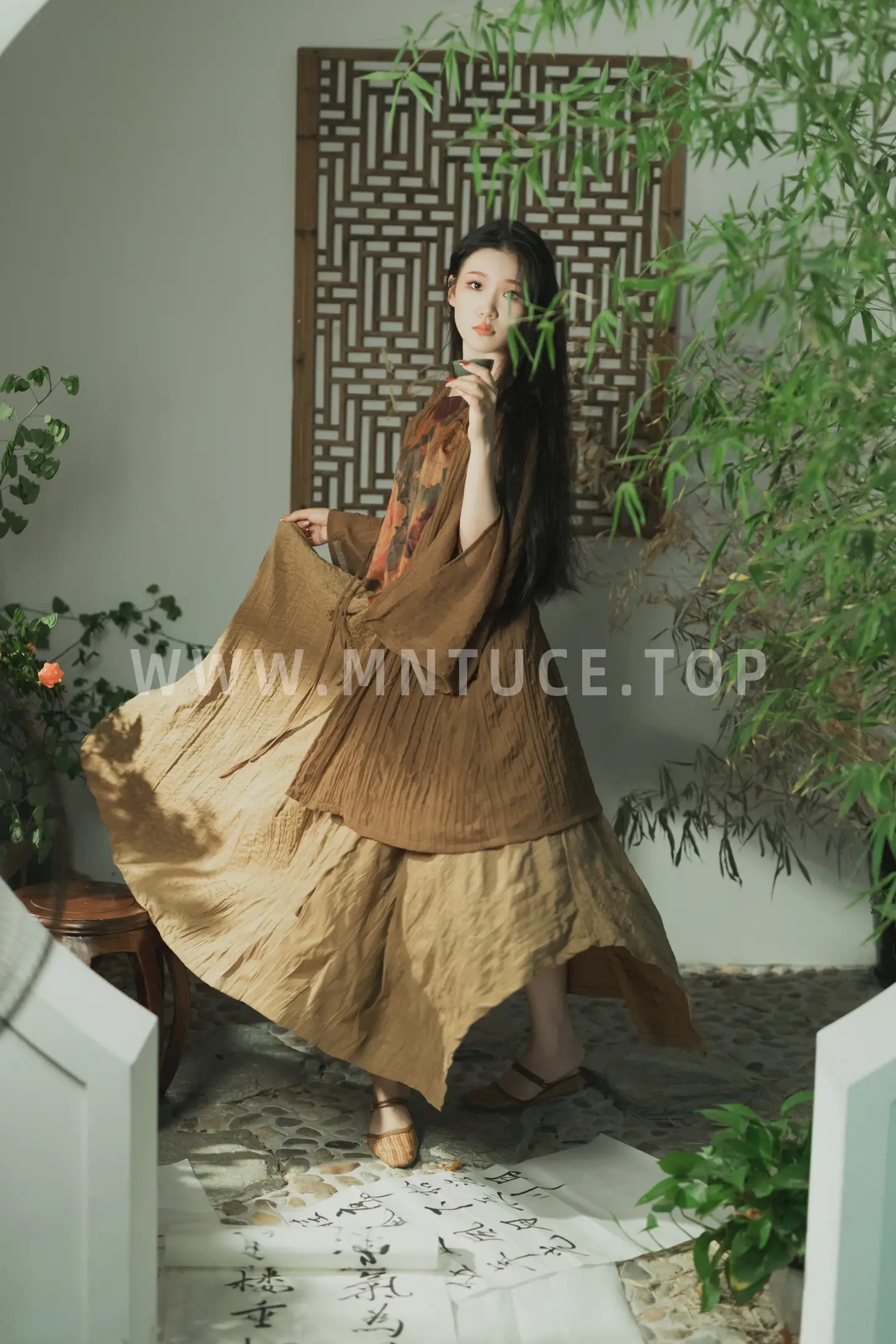 [YITUYU] 2022.09.03 Vol.1861 – Suyi Looking back at each other, meow meow meow#[35P]-8