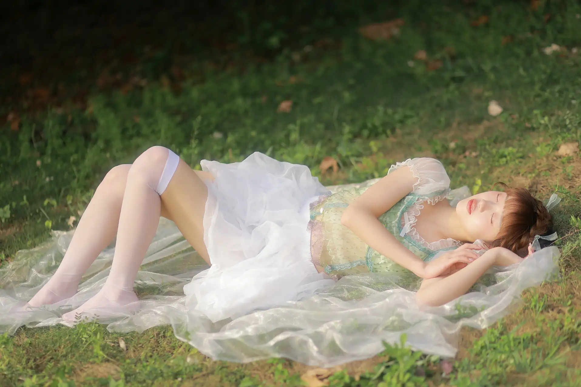 [YITUYU] 2022.09.13 Vol.1943 – Hide dreams in leaves – goldfishyu#[22P]-2