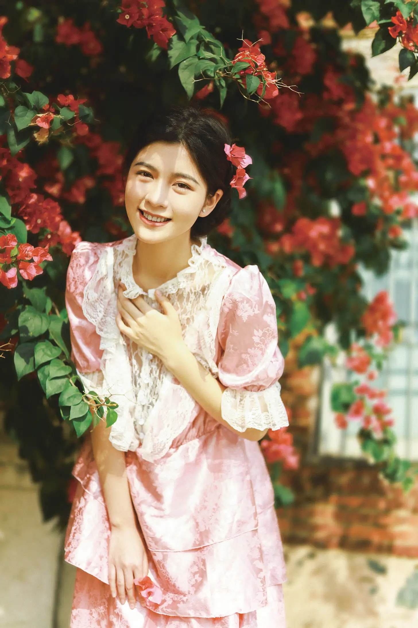 [YITUYU] 2022.09.12 Vol.1932 – Bougainvillea and the Girl Xinhui#[21P]-1