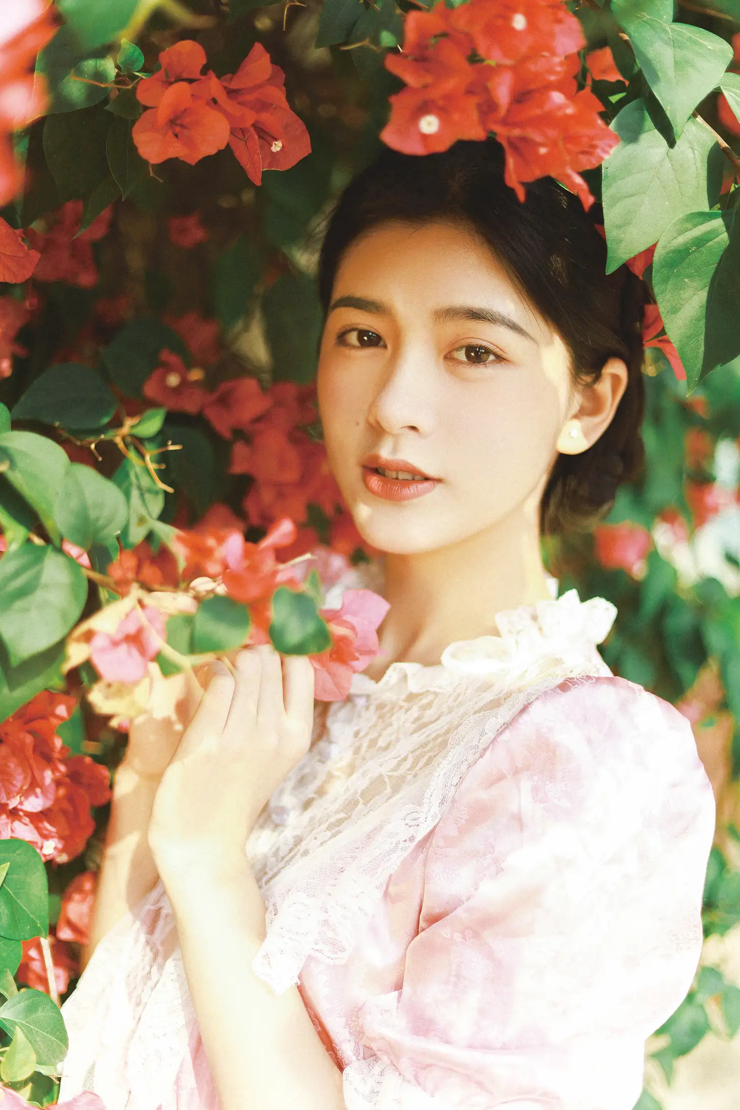 [YITUYU] 2022.09.12 Vol.1932 – Bougainvillea and the Girl Xinhui#[21P]-2