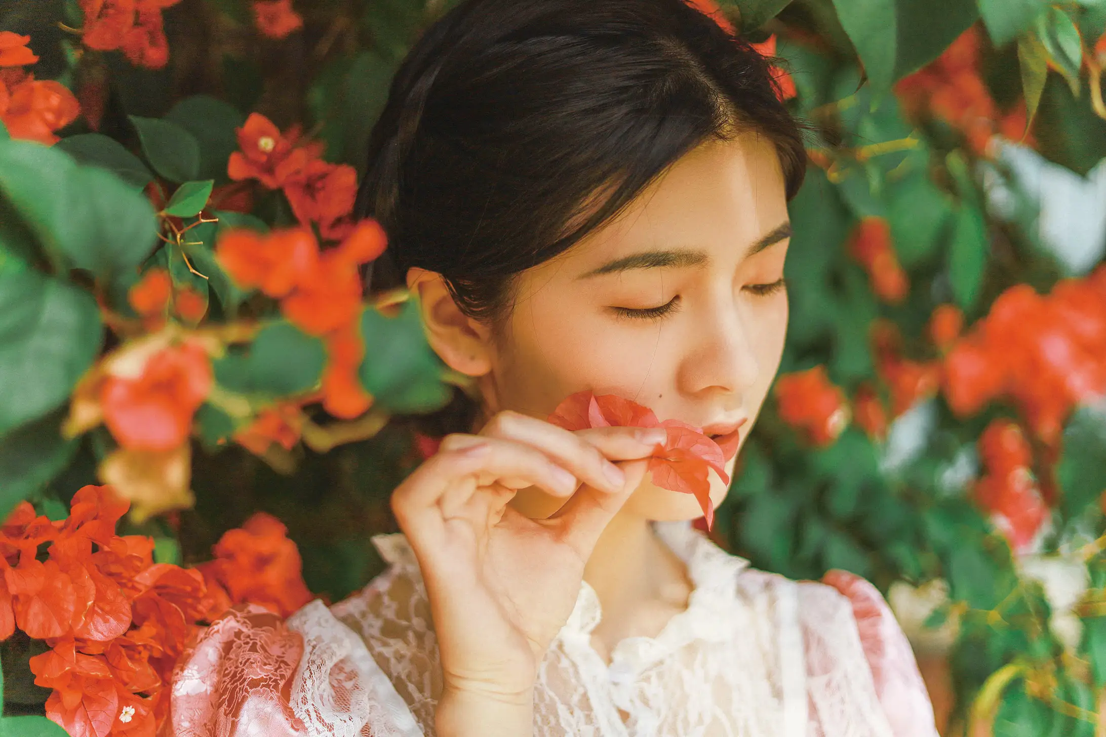 [YITUYU] 2022.09.12 Vol.1932 – Bougainvillea and the Girl Xinhui#[21P]-9