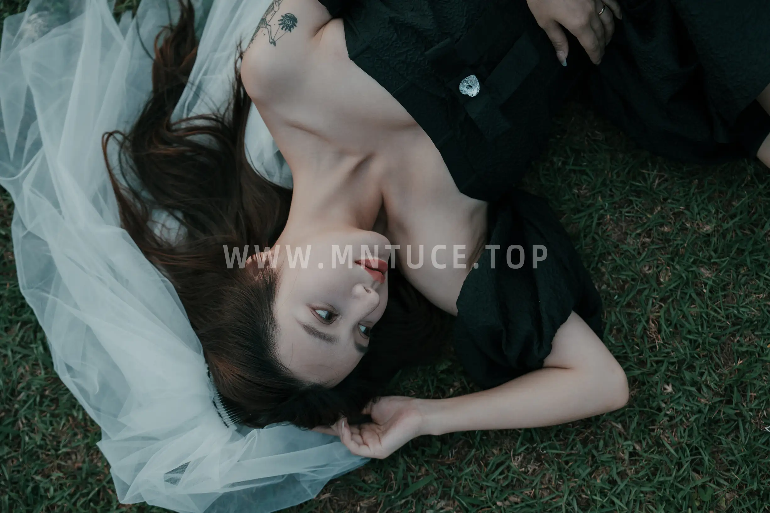 [YITUYU] 2022.09.16 Vol.1964 – Fading moment, black skirt and white gauze emotional film Classmate Shuwen#[39P]-8