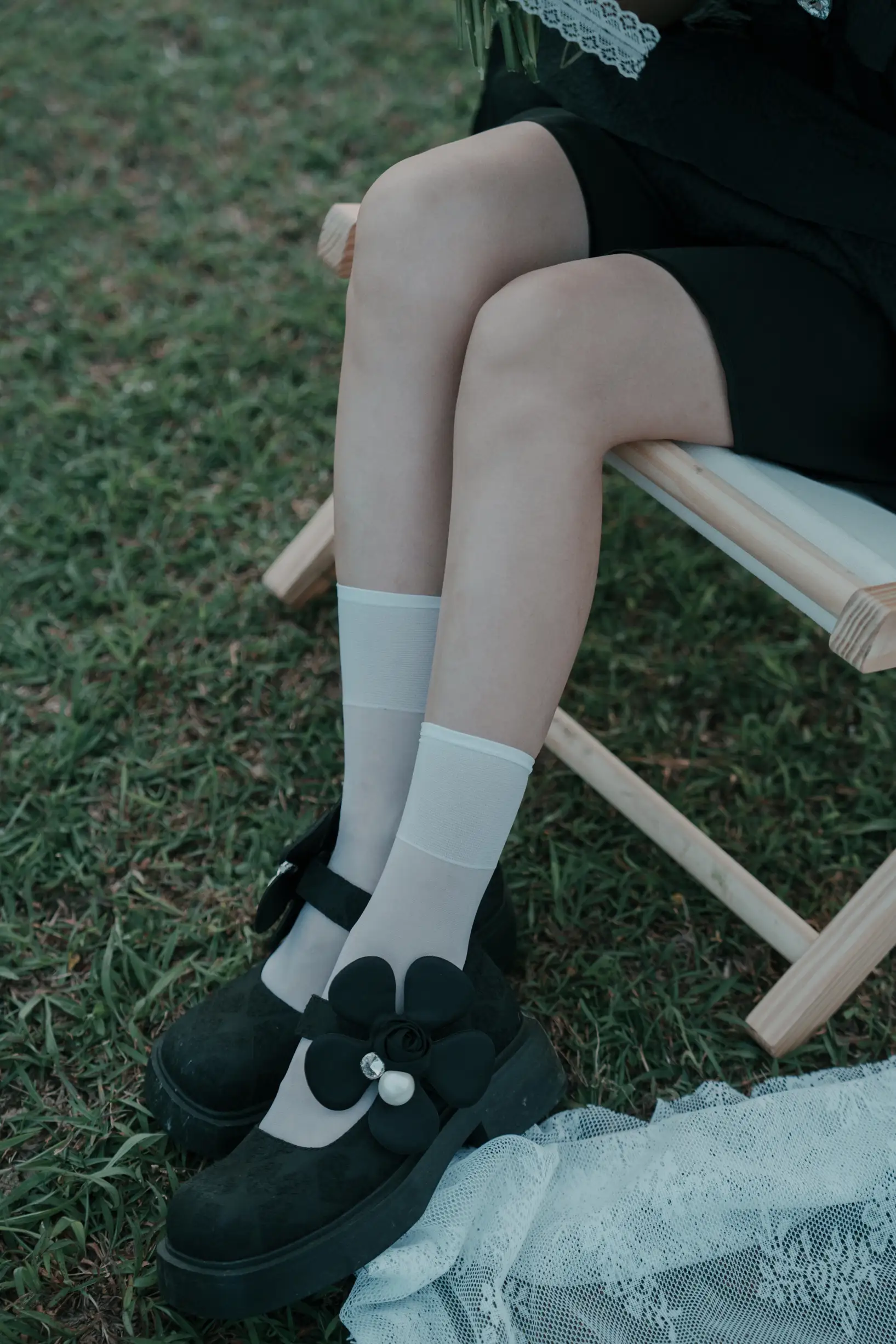 [YITUYU] 2022.09.16 Vol.1964 – Fading moment, black skirt and white gauze emotional film Classmate Shuwen#[39P]-2