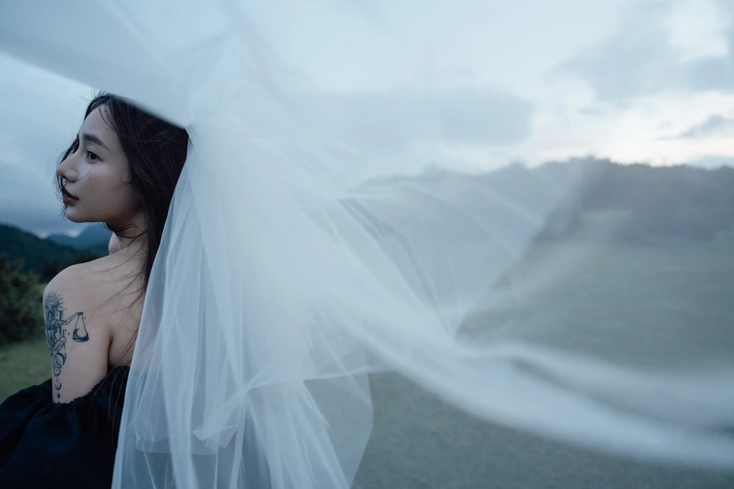 [YITUYU] 2022.09.16 Vol.1964 – Fading moment, black skirt and white gauze emotional film Classmate Shuwen#[39P]-3