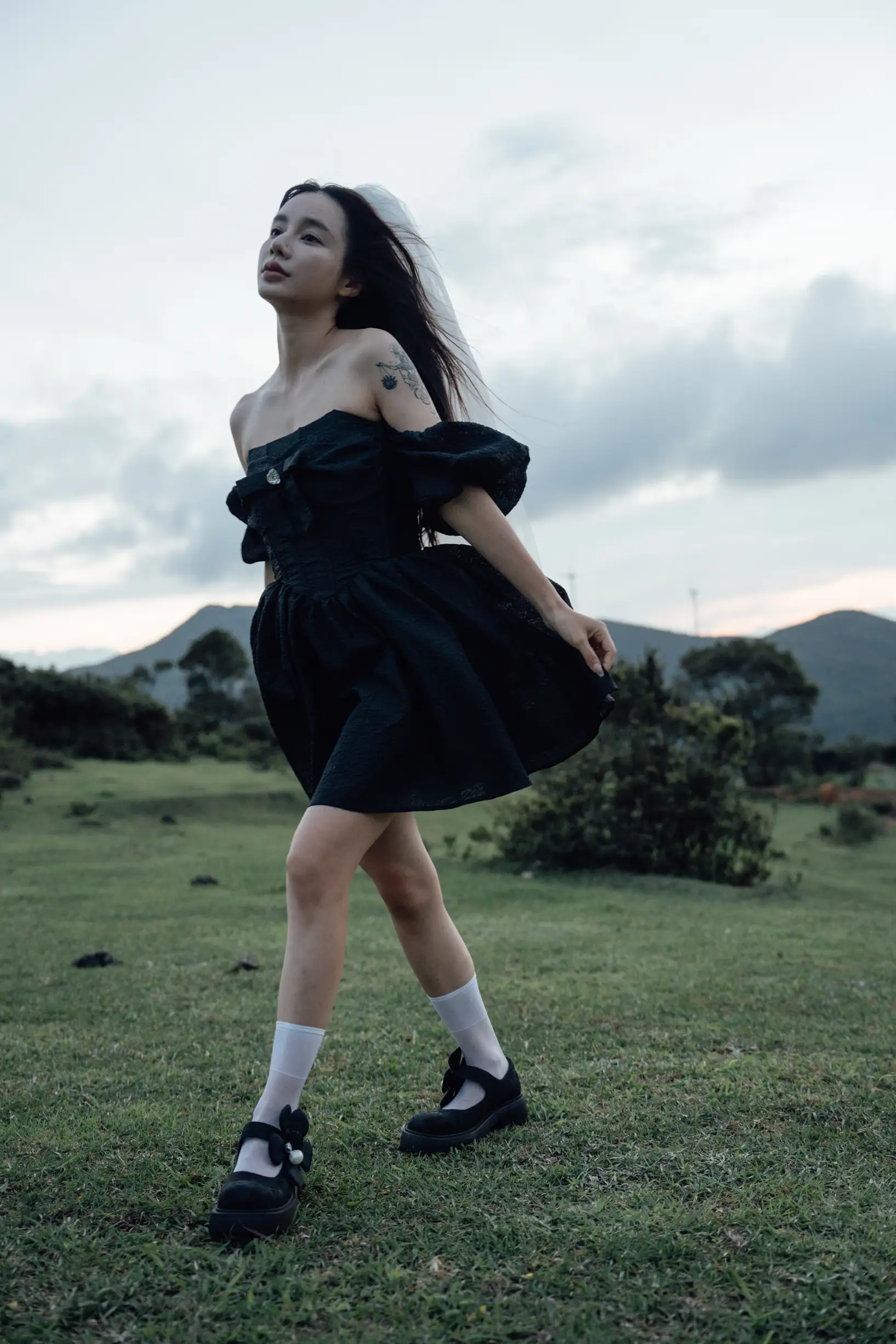 [YITUYU] 2022.09.16 Vol.1964 – Fading moment, black skirt and white gauze emotional film Classmate Shuwen#[39P]-9