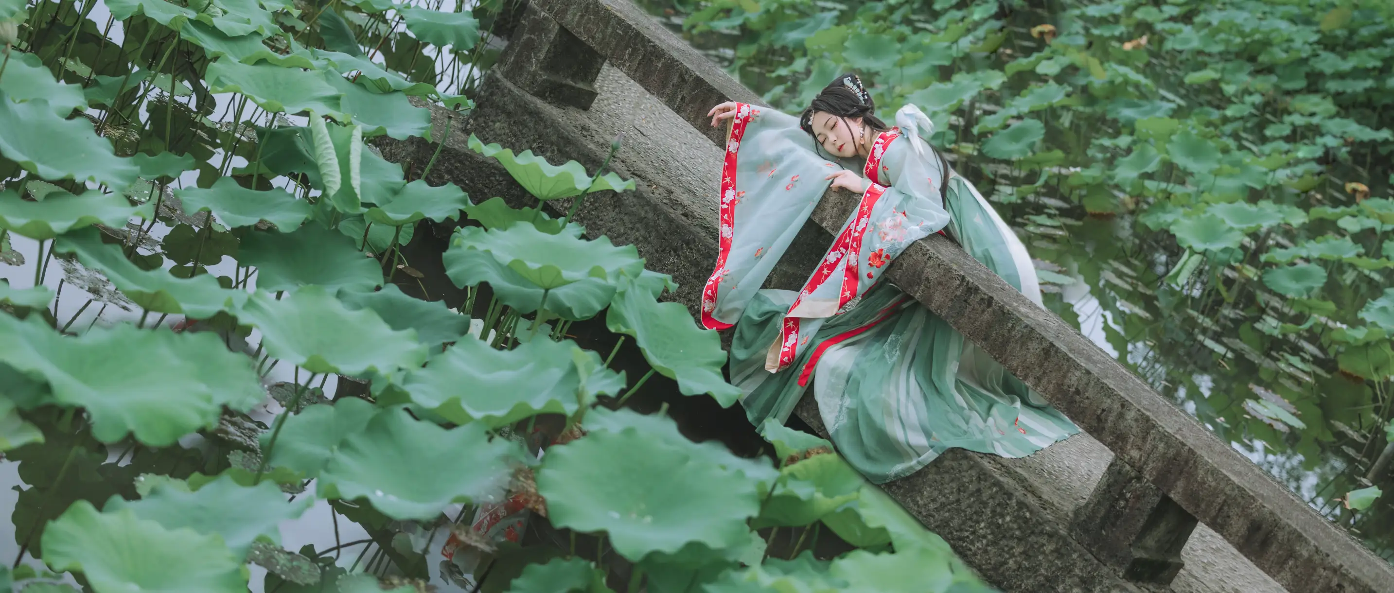[YITUYU] 2022.08.13 Vol.1692 – Wind Load Lift Ink and red dust#[22P]-1