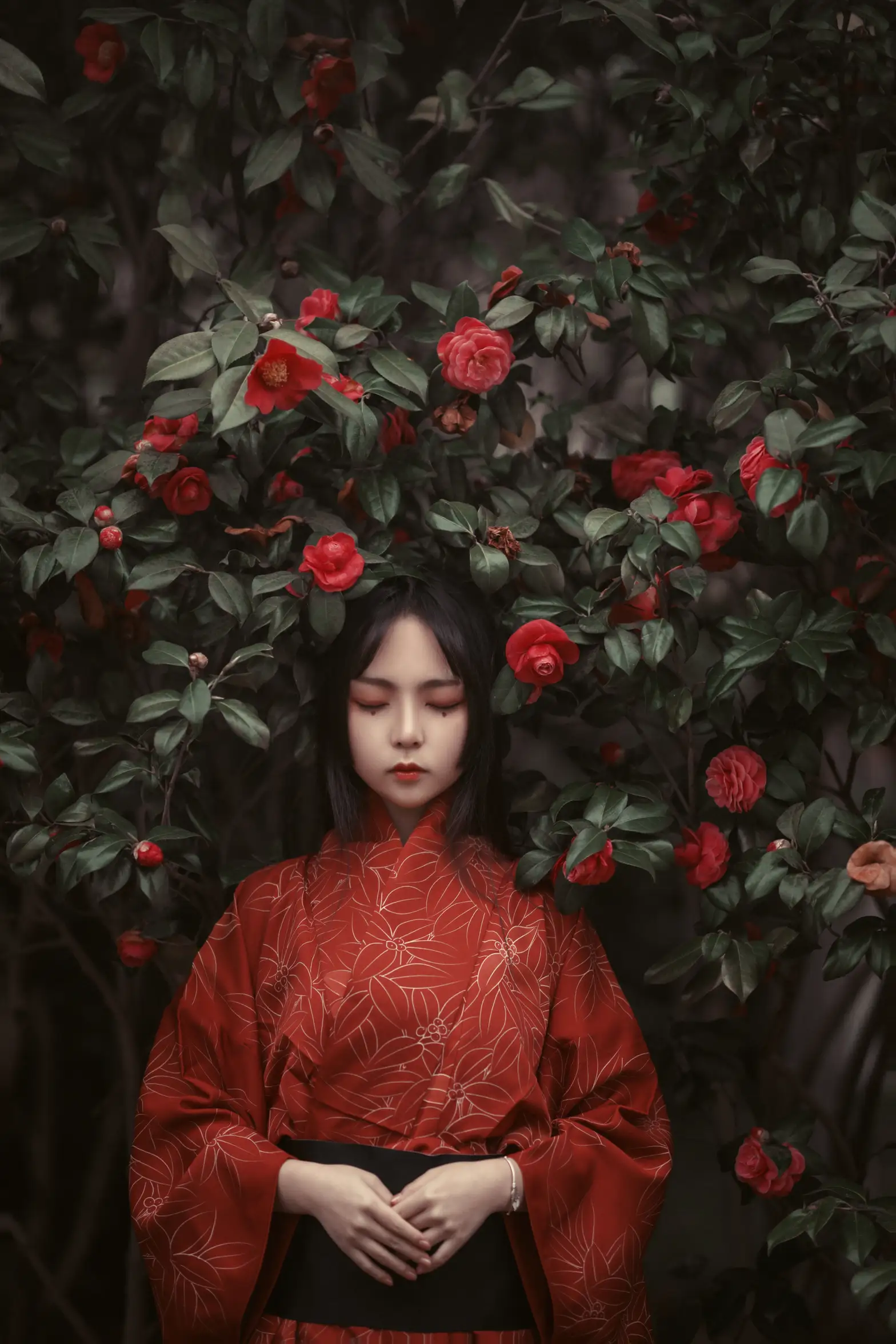 [YITUYU] 2022.07.31 Vol.1594 – Burial Flowers Ink and red dust#[23P]-4