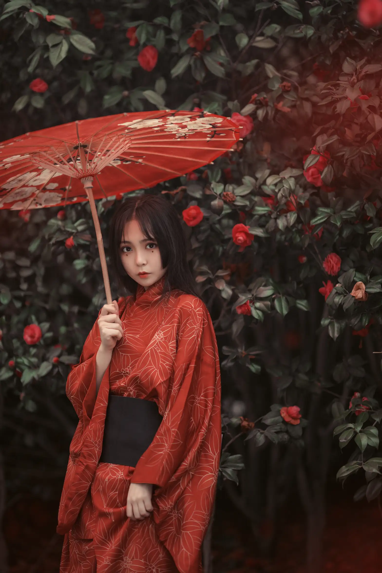 [YITUYU] 2022.07.31 Vol.1594 – Burial Flowers Ink and red dust#[23P]-1
