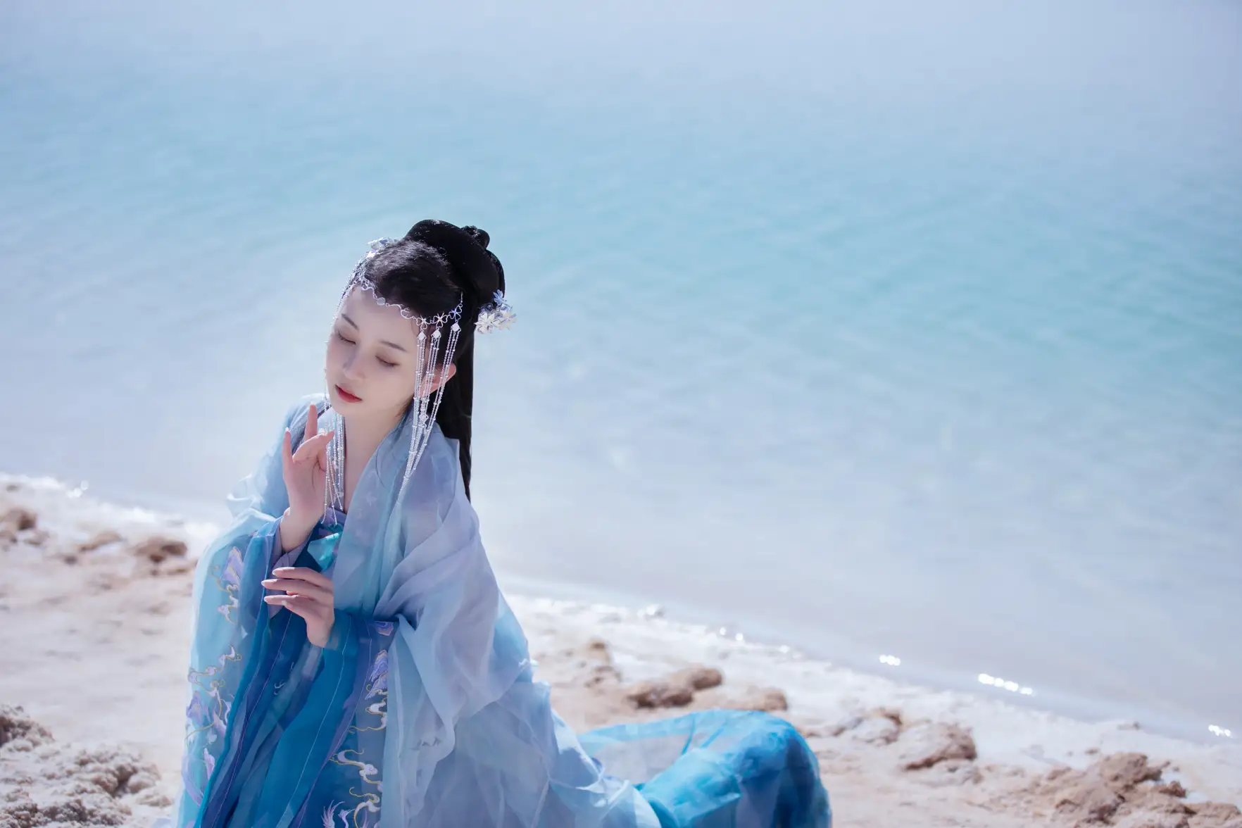 [YITUYU] 2022.08.13 Vol.1693 – The wind chimes ring, and the old friend returns Koneko Rina#[22P]-1