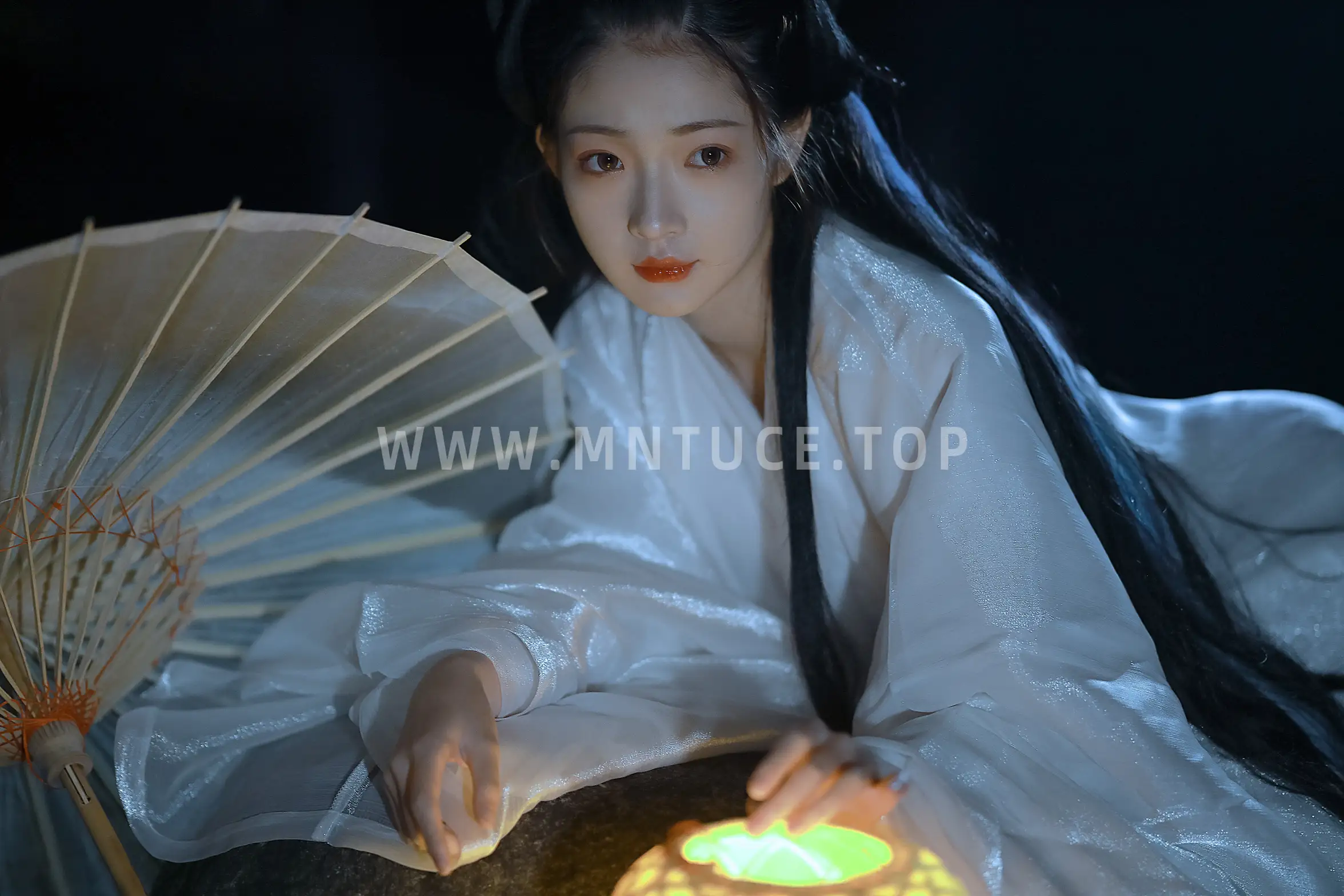 [YITUYU] 2022.08.21 Vol.1755 – Returning on a stormy night Take off in a daze_#[24P]-8