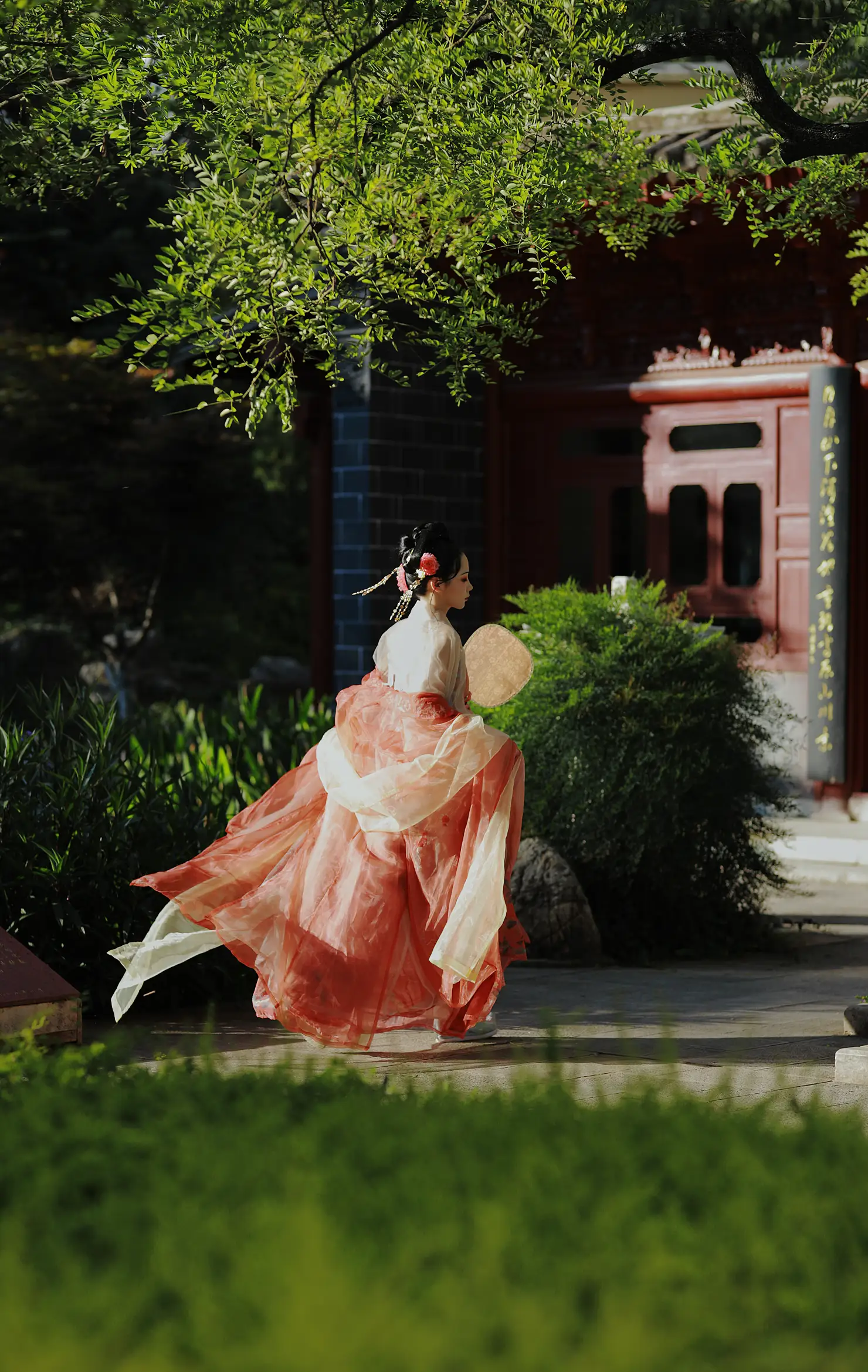 [YITUYU] 2022.09.06 Vol.1881 – Beauty is coming to Yinchenque The fallen flower man is independent#[34P]-1