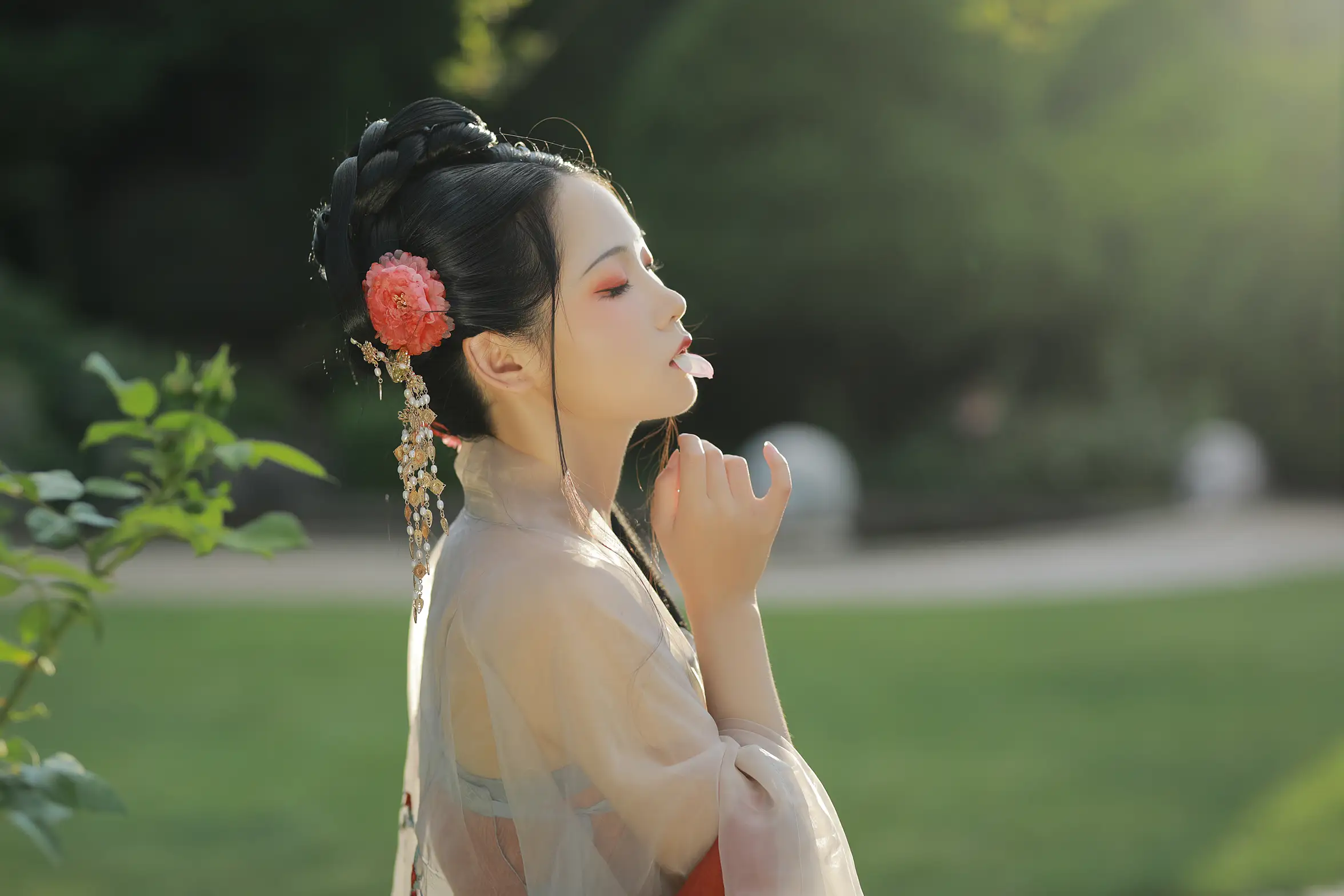 [YITUYU] 2022.09.06 Vol.1881 – Beauty is coming to Yinchenque The fallen flower man is independent#[34P]-4