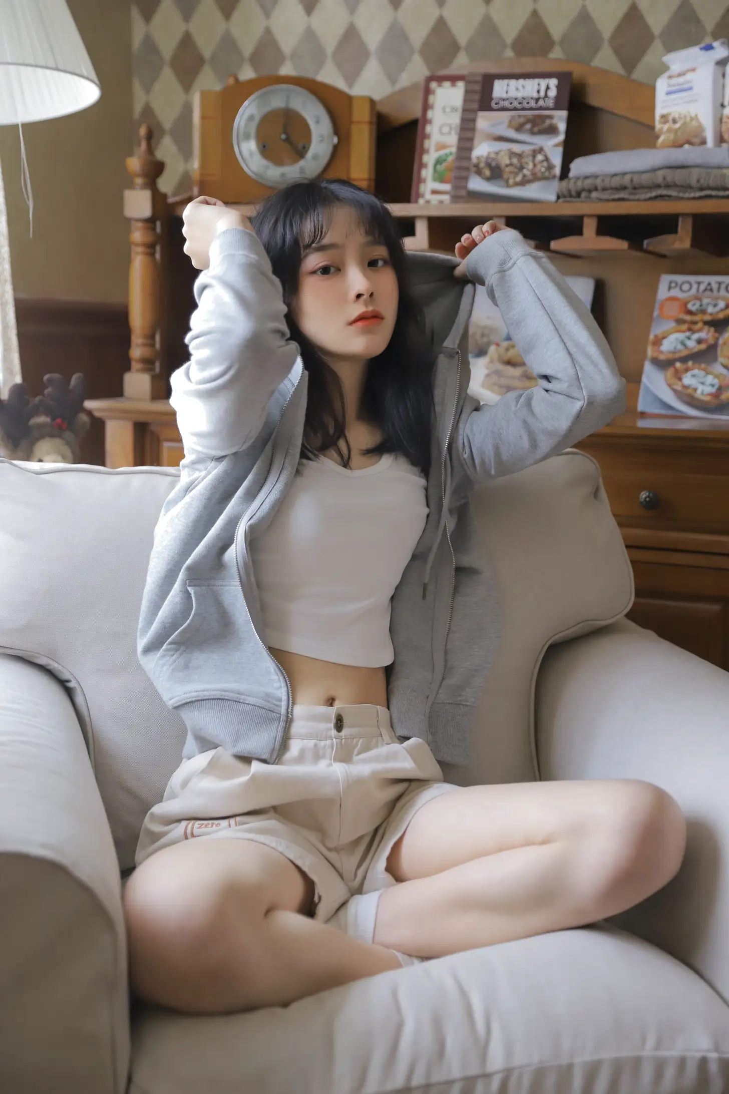 [YITUYU] 2022.08.01 Vol.1599 – Gray Track – Spring and summer_#[23P]-7