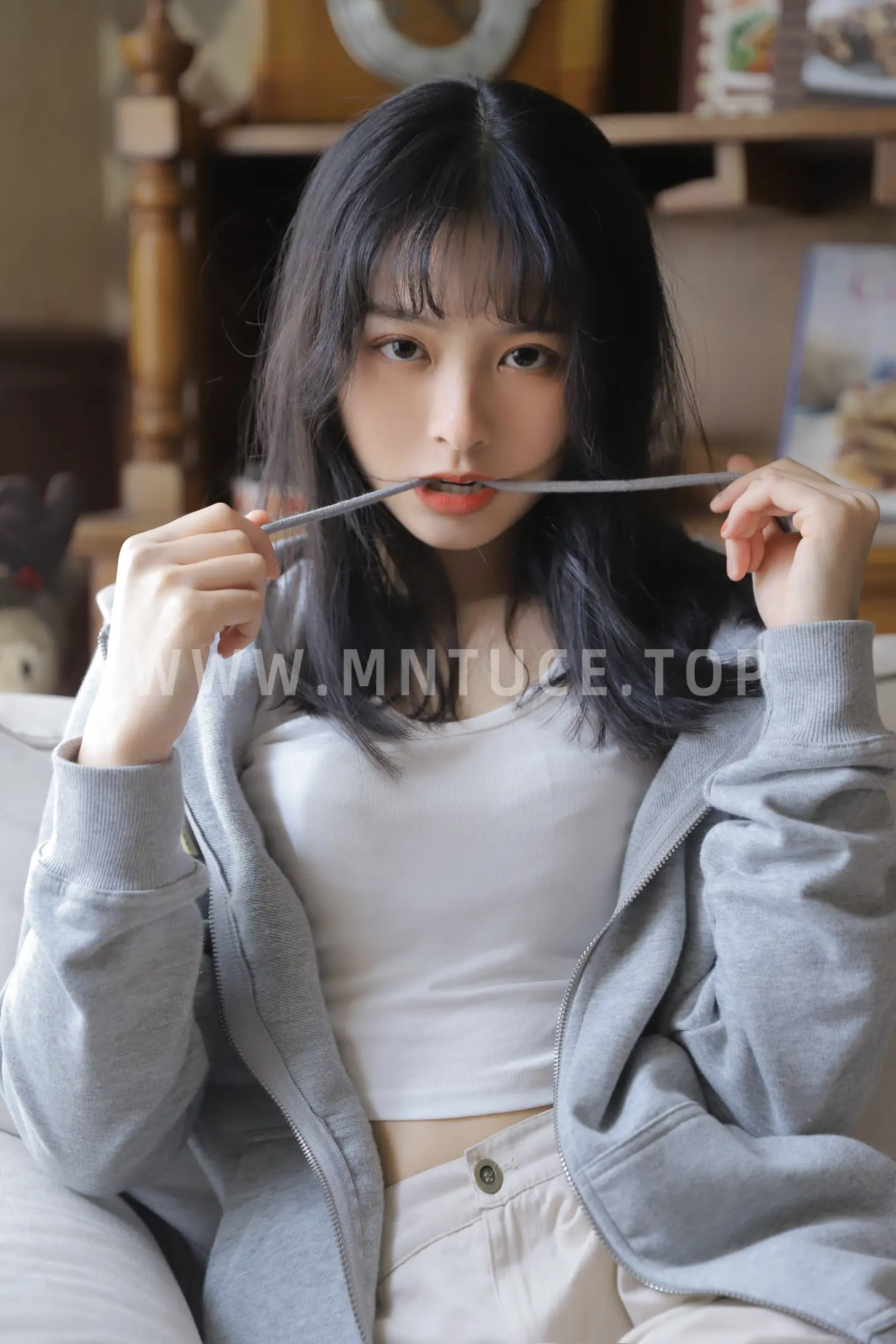 [YITUYU] 2022.08.01 Vol.1599 – Gray Track – Spring and summer_#[23P]-8
