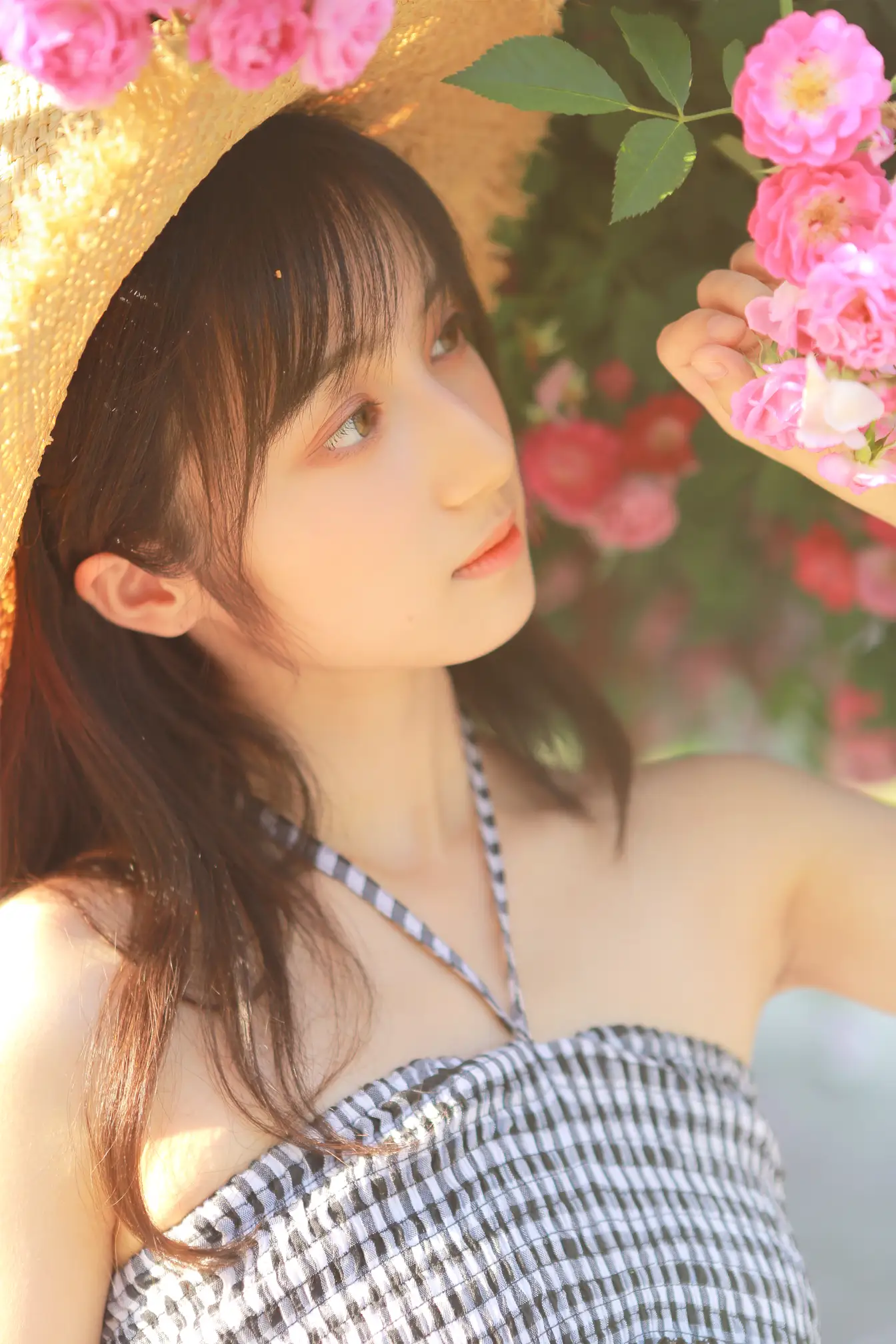 [YITUYU] 2022.05.18 Vol.0917 – Rose blooms late It's half a month, right?#[28P]-1