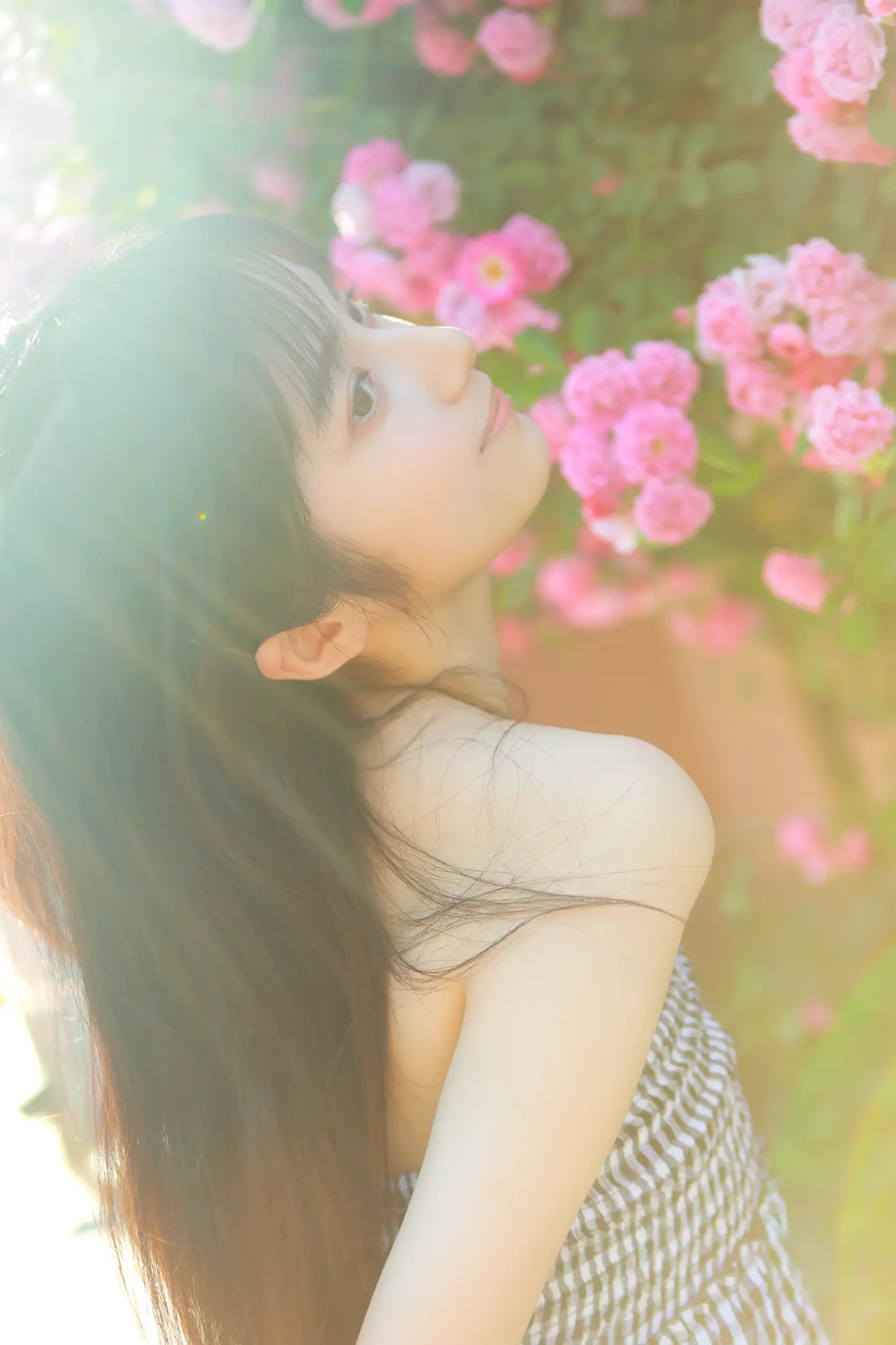 [YITUYU] 2022.05.18 Vol.0917 – Rose blooms late It's half a month, right?#[28P]-9