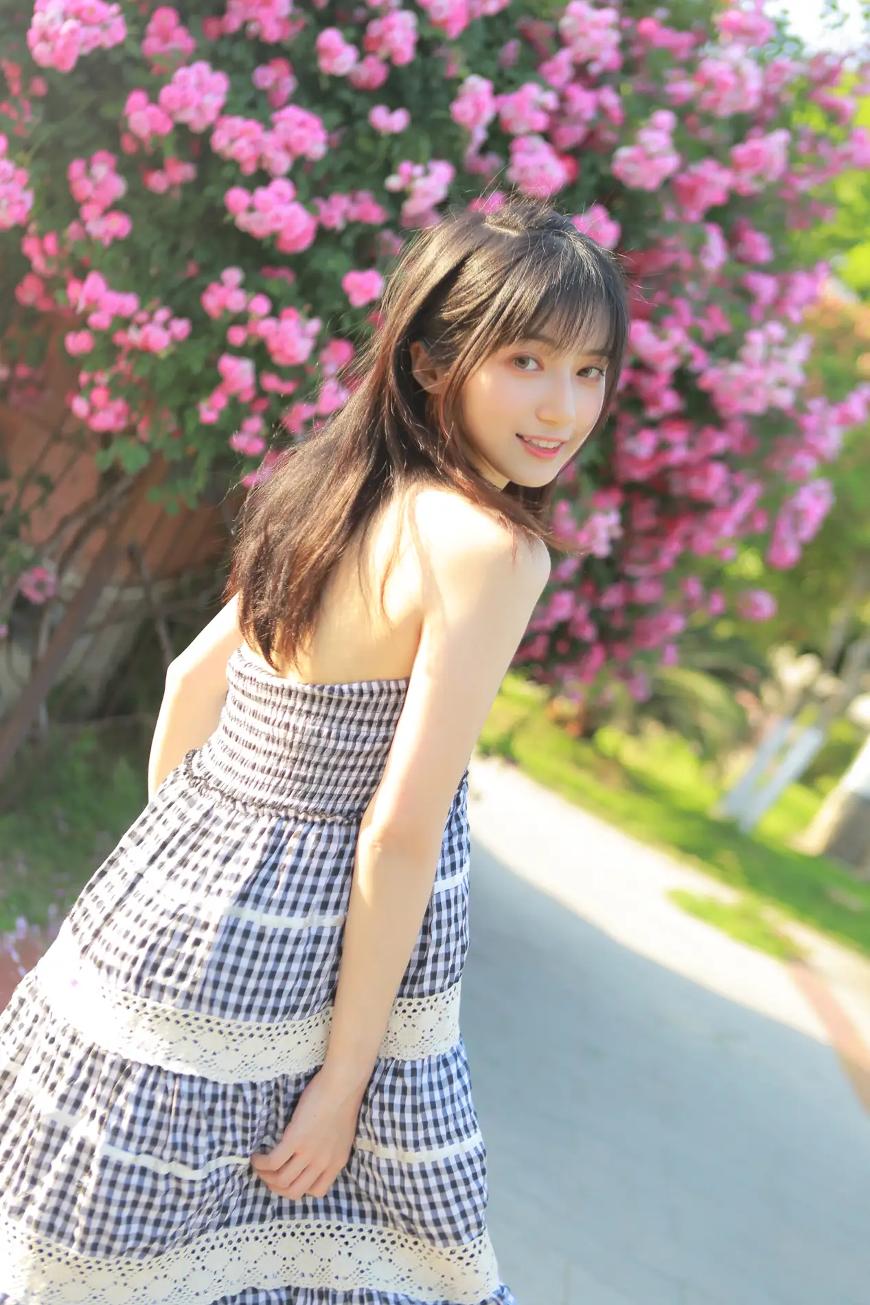 [YITUYU] 2022.05.18 Vol.0917 – Rose blooms late It's half a month, right?#[28P]-1