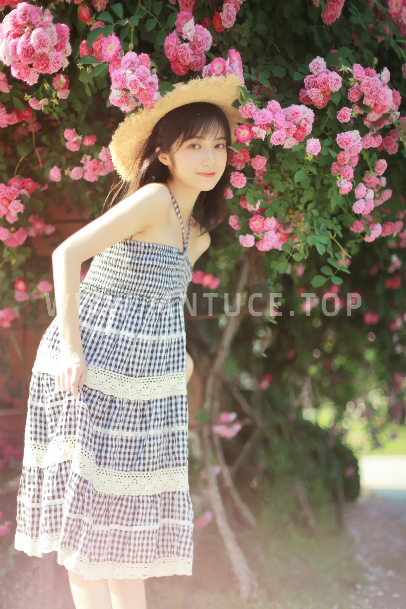 [YITUYU] 2022.05.18 Vol.0917 – Rose blooms late It's half a month, right?#[28P]-8