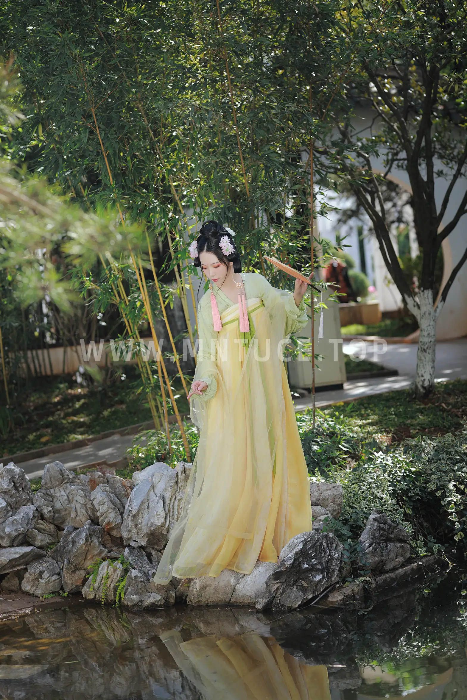[YITUYU] 2022.09.08 Vol.1903 – If you have nothing else to worry about The fallen flower man is independent#[33P]-8