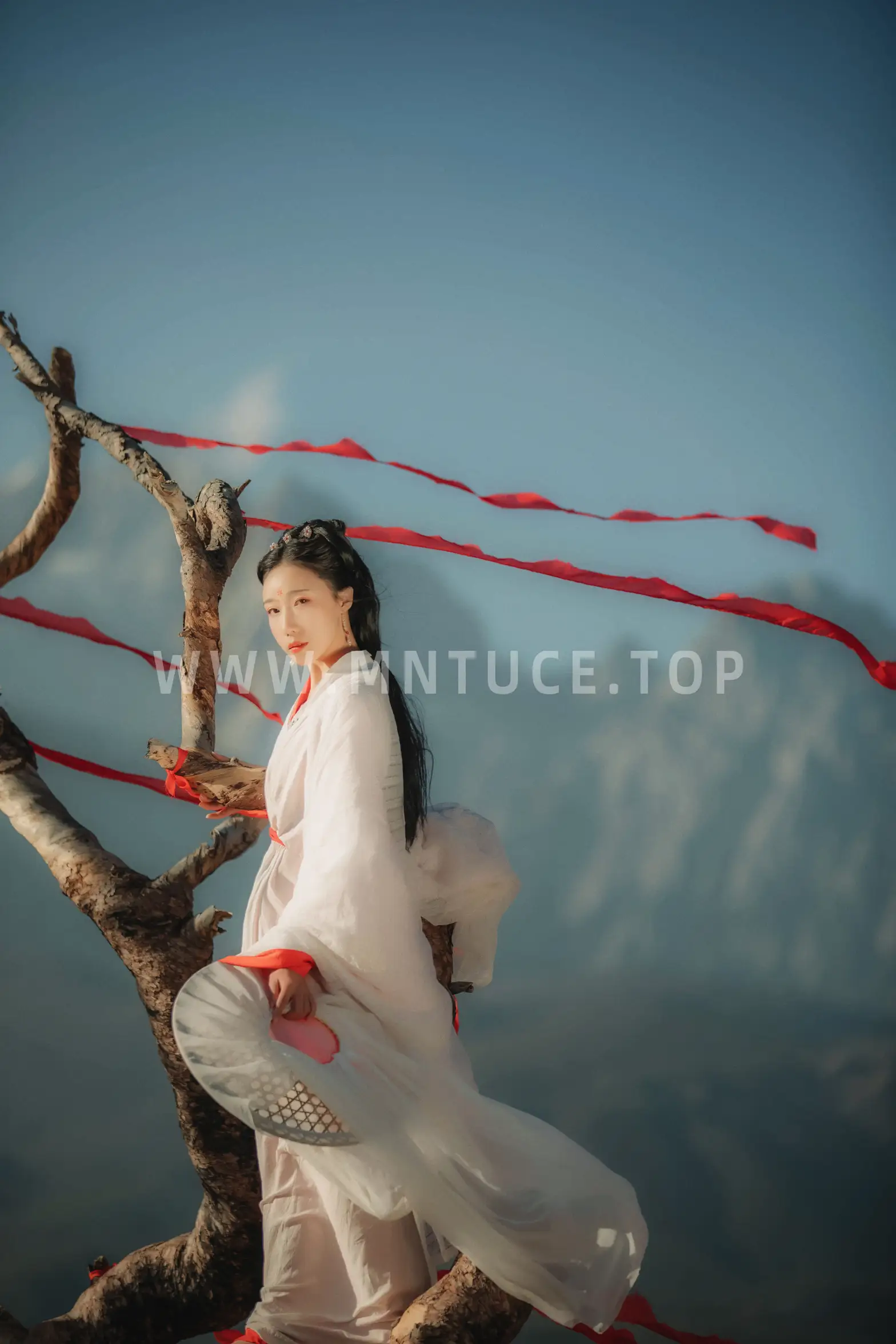 [YITUYU] 2021.11.05 Vol.419 – Red Makeup Liu Shao#[20P]-9