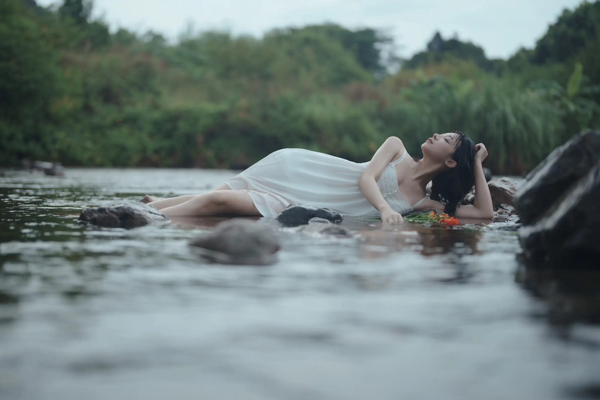 [YITUYU] 2022.09.12 Vol.1936 – Sweet and lusty, it’s hard not to love it. Mountain streams, refreshing all summer Qiqi#[57P]-1
