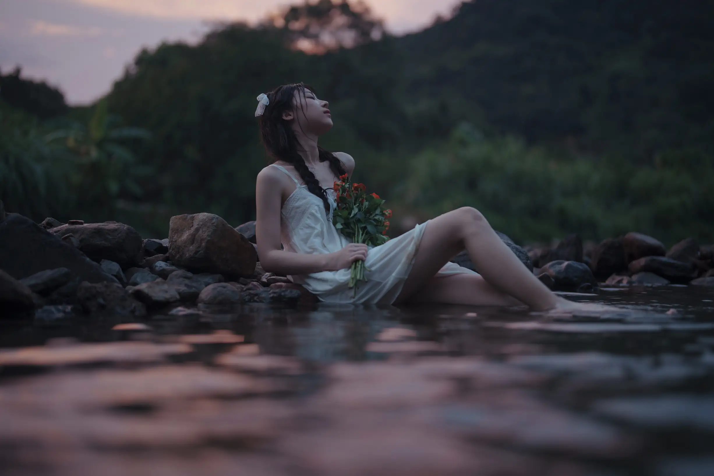 [YITUYU] 2022.09.12 Vol.1936 – Sweet and lusty, it’s hard not to love it. Mountain streams, refreshing all summer Qiqi#[57P]-8