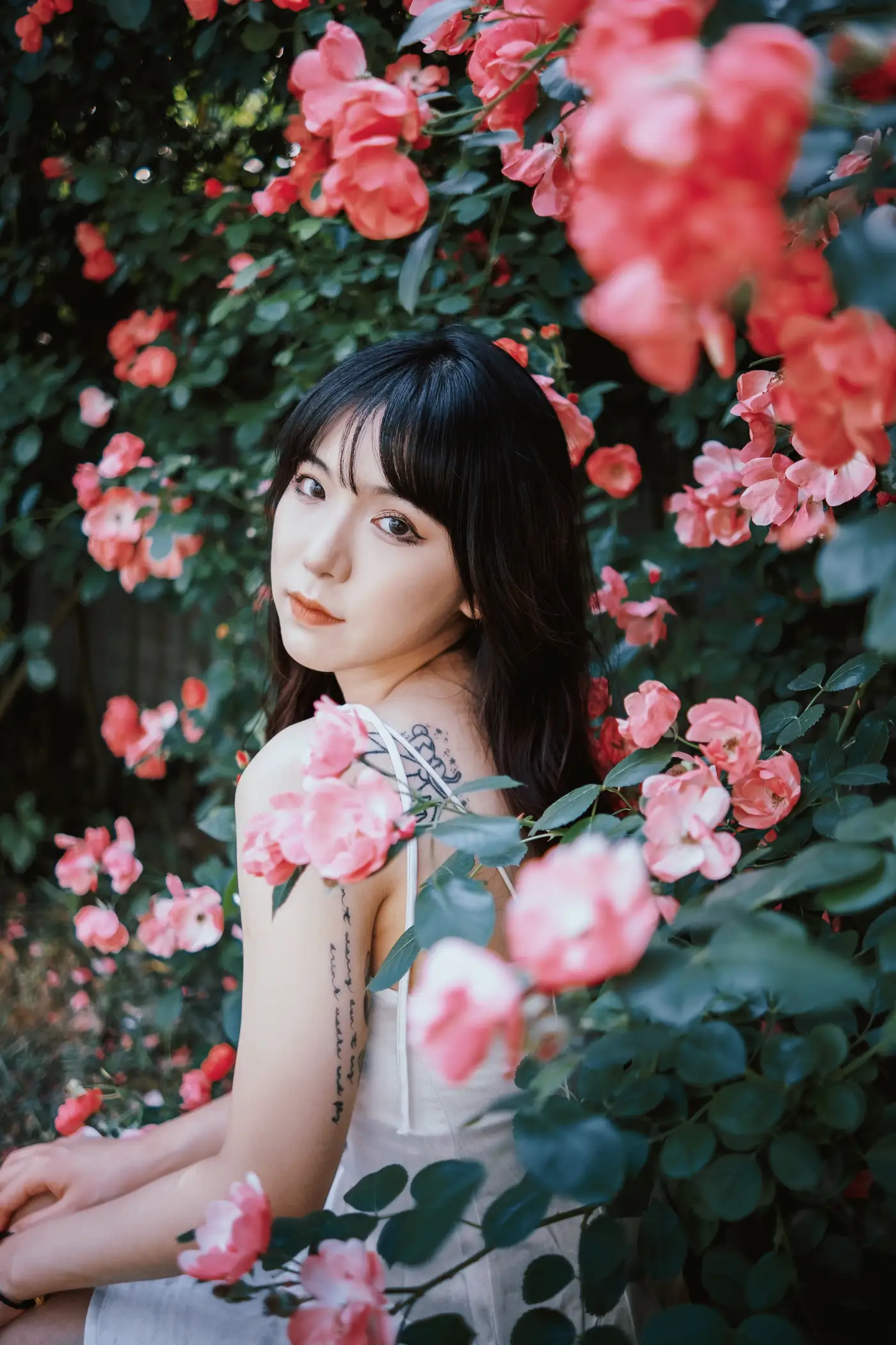 [YITUYU] 2022.06.10 Vol.1137 – Under the Roses #[25P]-1