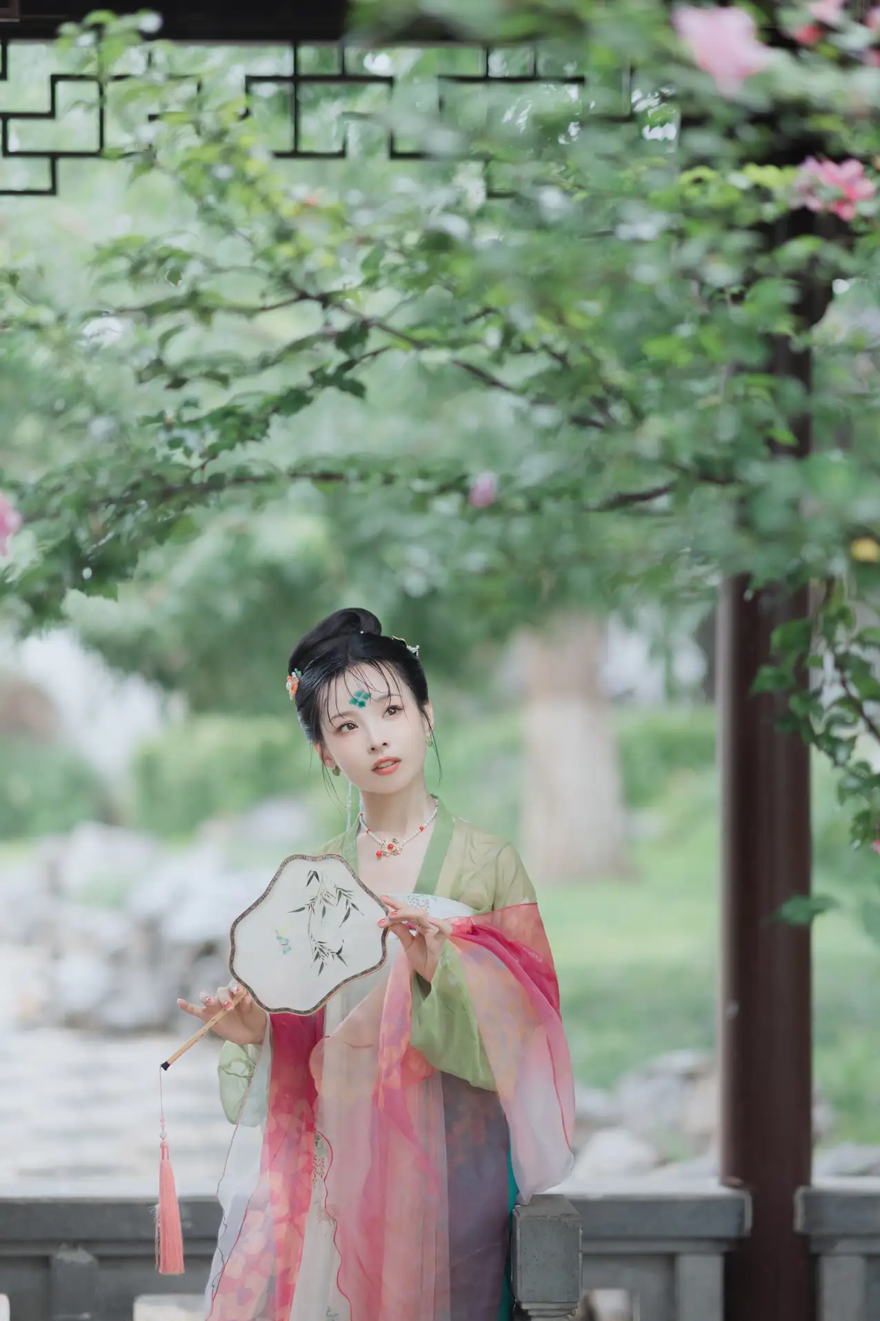 [YITUYU] 2022.11.19 Vol.2479 – Yurun Courtyard That year Jiang dipped into the moon#[33P]-10
