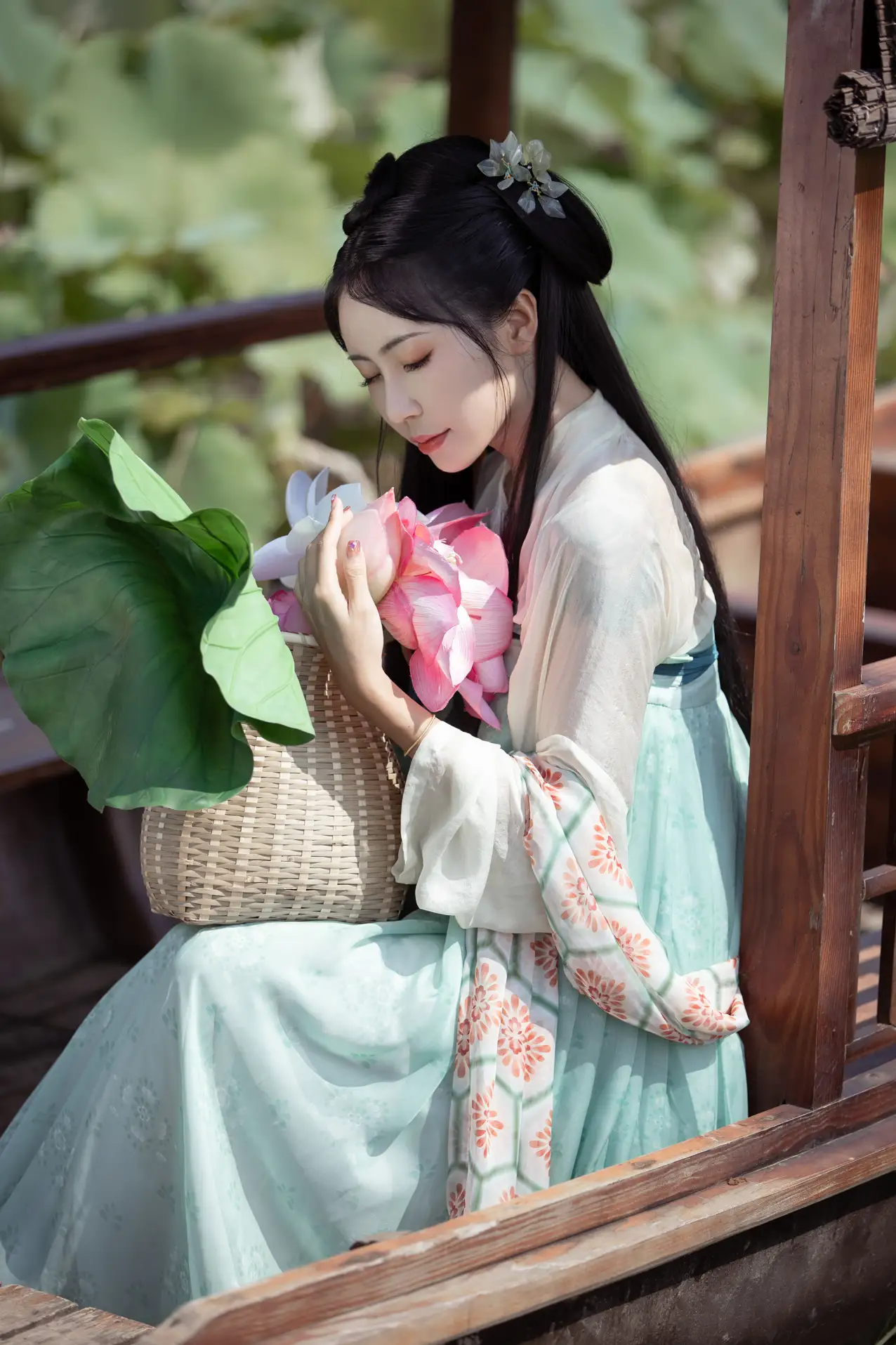 [YITUYU] 2022.11.15 Vol.2442 – Lotus root Hot and sour noodles#[31P]-1