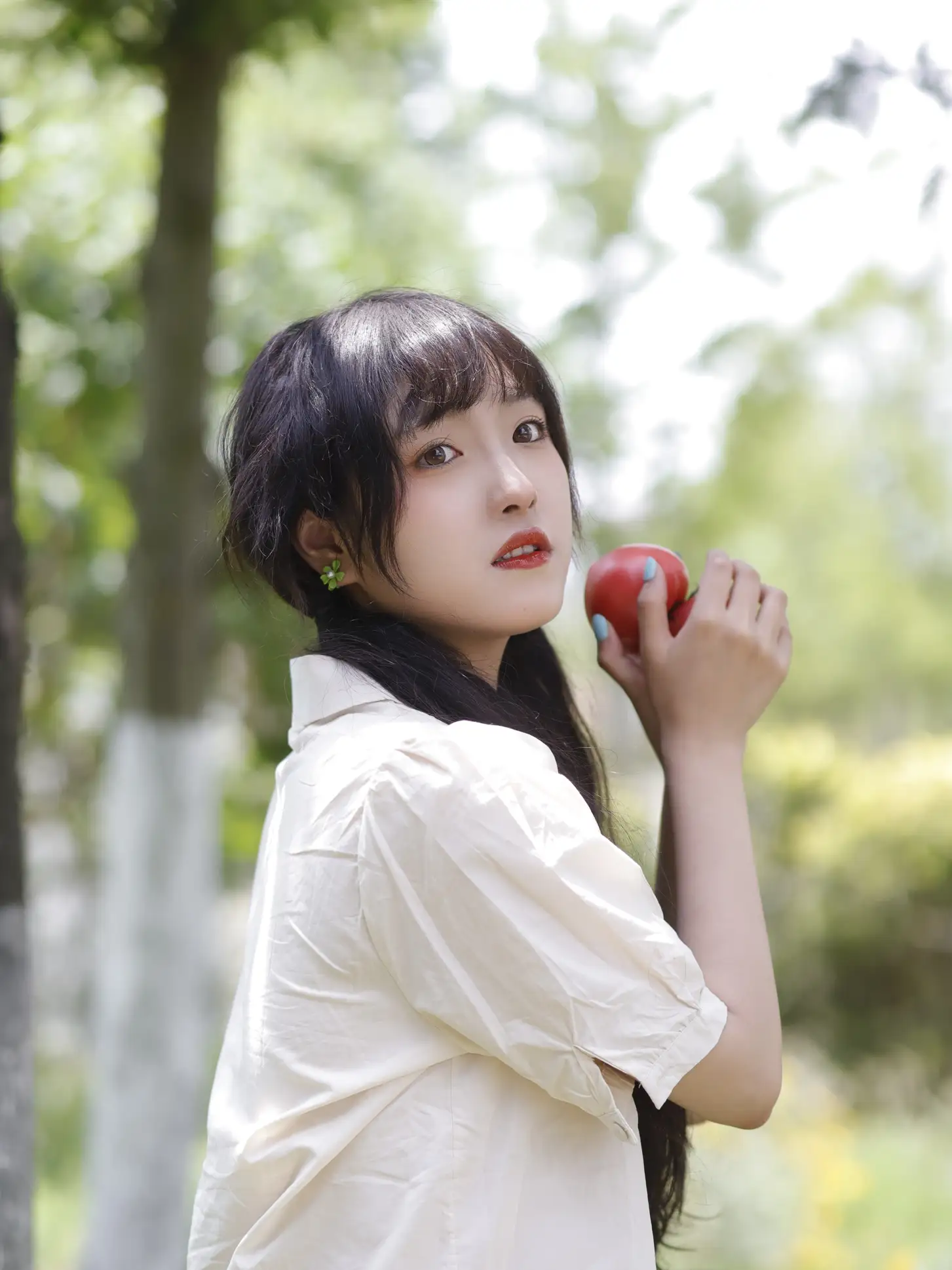[YITUYU] 2022.11.11 Vol.2413 – Joy in the Breeze Fried Chicken and Ice Coke -Fried chicken and ice coke-#[29P]-1
