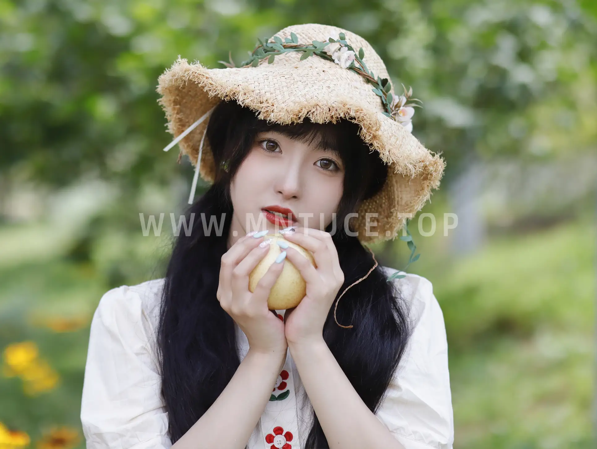 [YITUYU] 2022.11.11 Vol.2413 – Joy in the Breeze Fried Chicken and Ice Coke -Fried chicken and ice coke-#[29P]-4