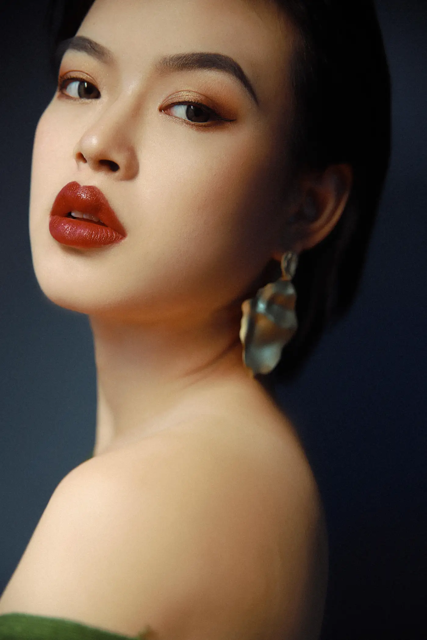 [YITUYU] 2022.11.18 Vol.2468 – Growing wantonly Lots of gold#[22P]-1